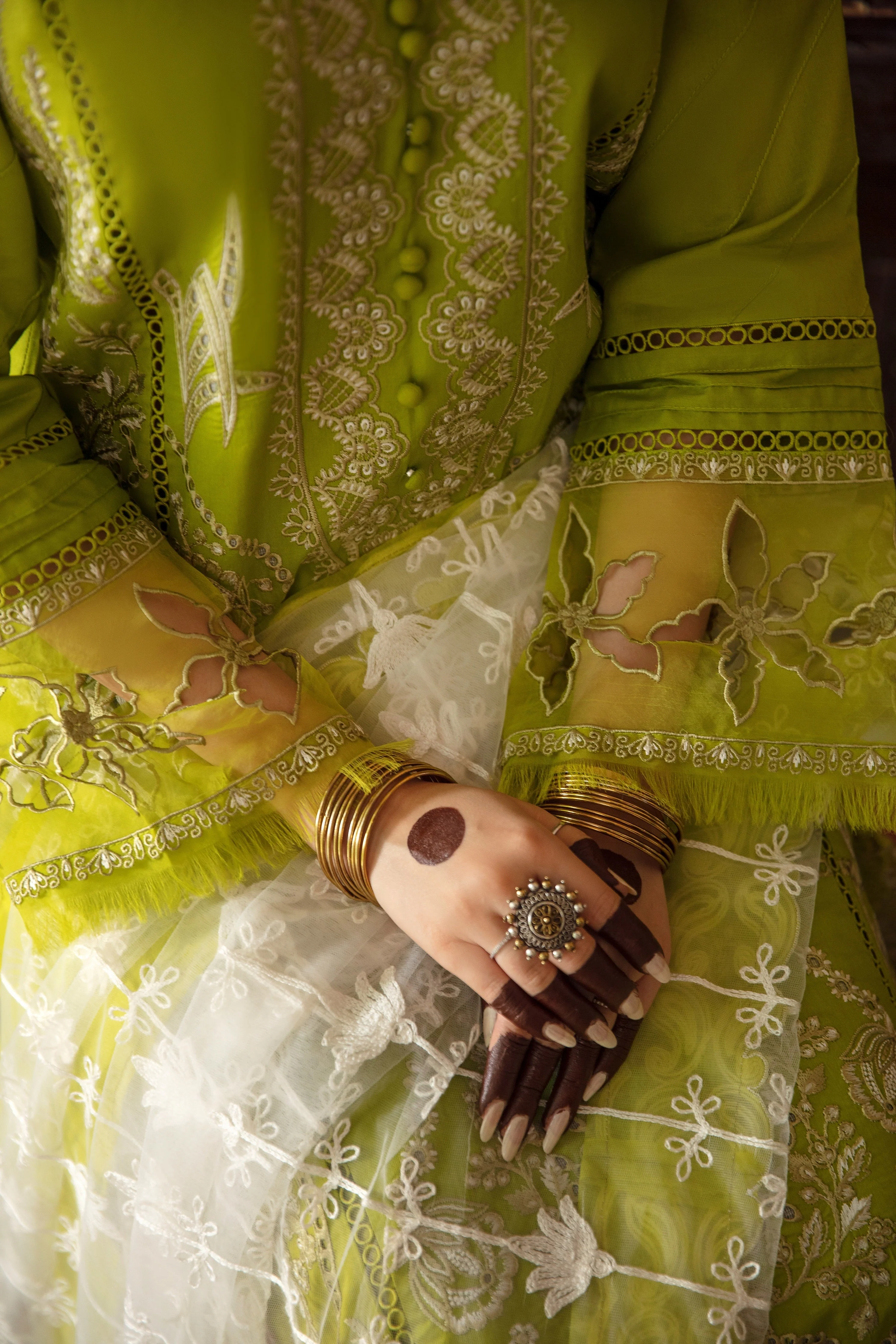 Aabyaan Meena Kumari Chikankari Eid Collection II – SHAMAH (AB-03) - Image 4