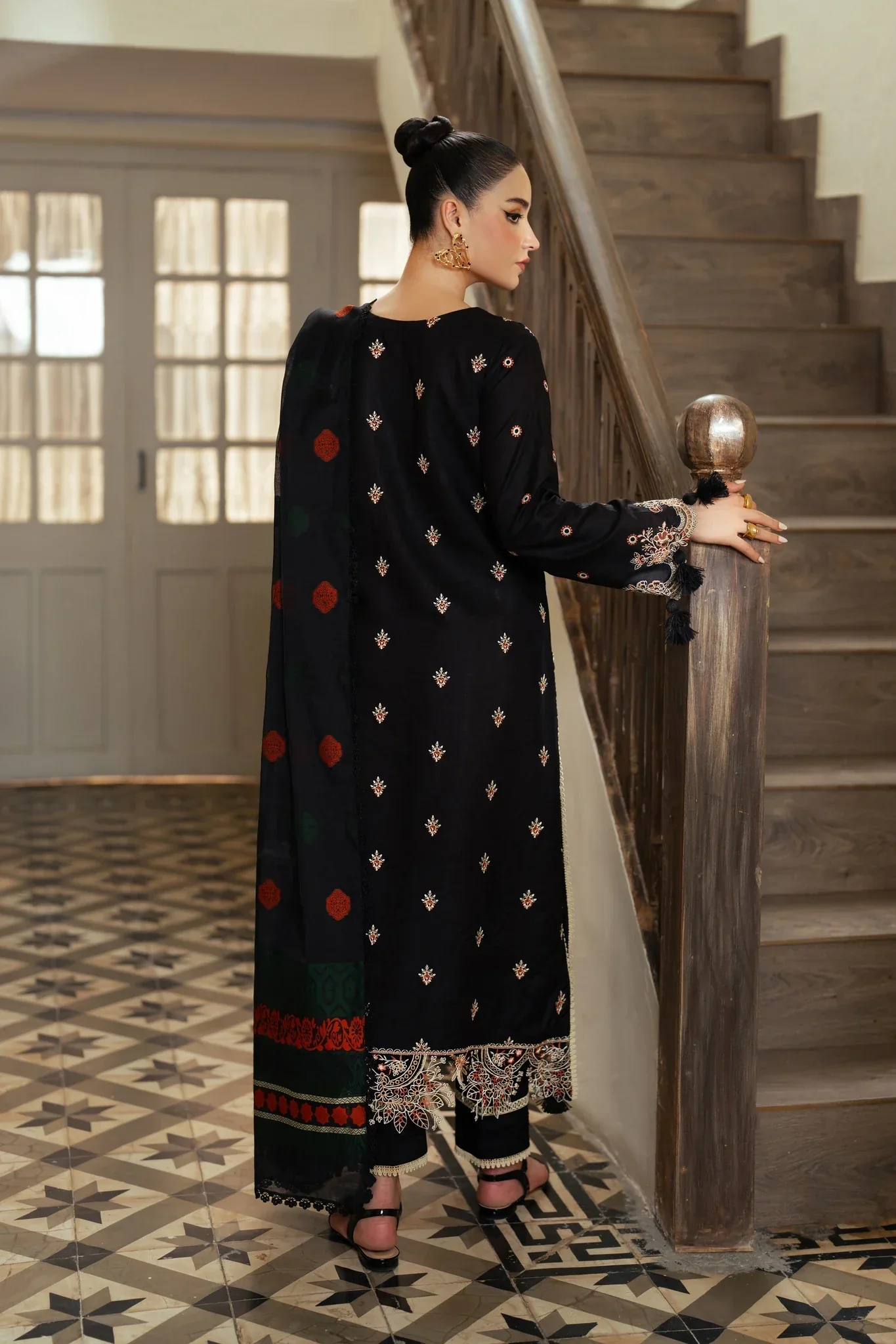 Aabyaan Miraal Signature Embroidered Viscose Fall Collection – FATIN (AV-09) - Image 5