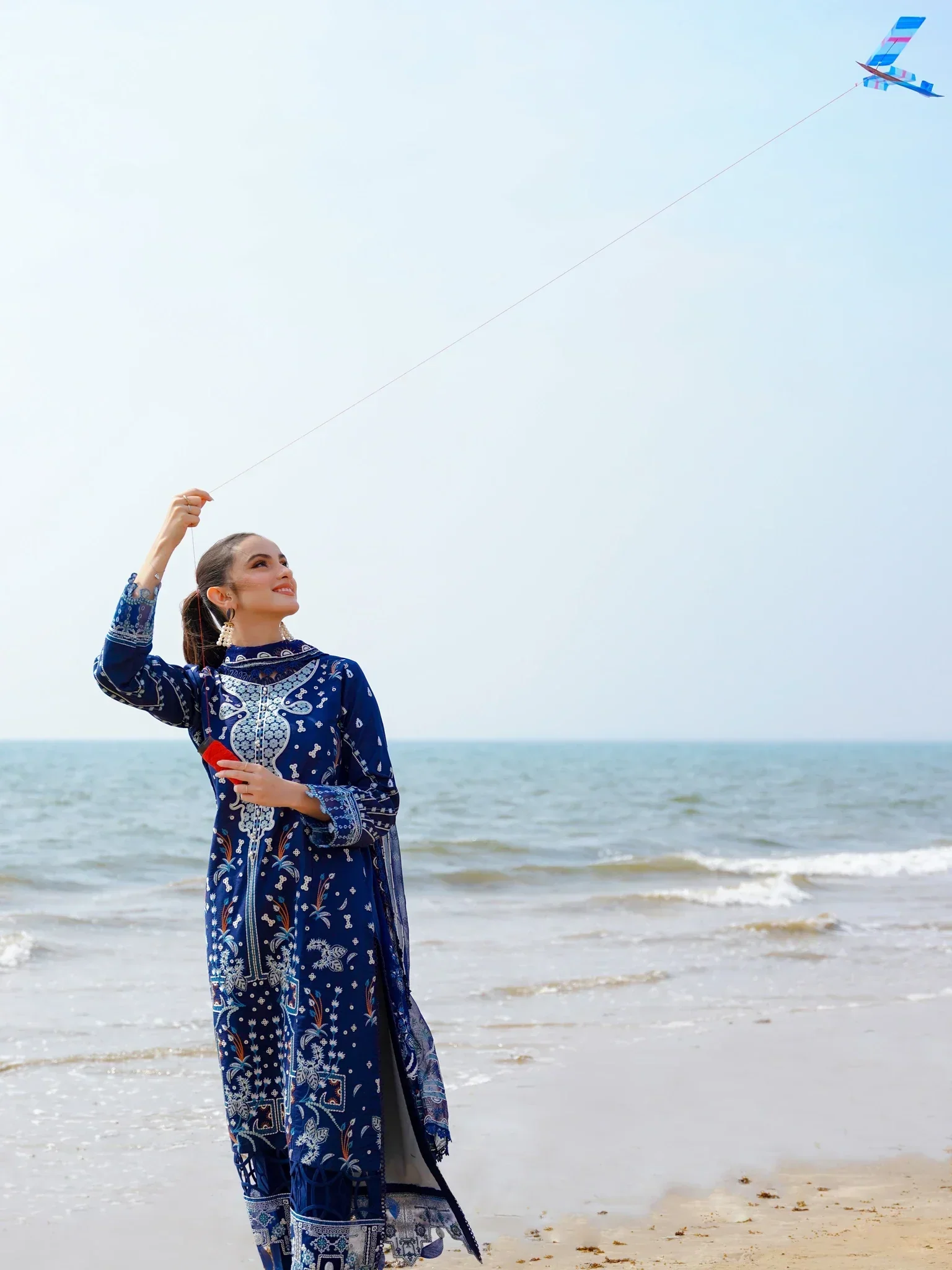 Aabyaan Saagar Luxury Festive Lawn Collection 2024 – ZAMDA (AF-09) - Image 4