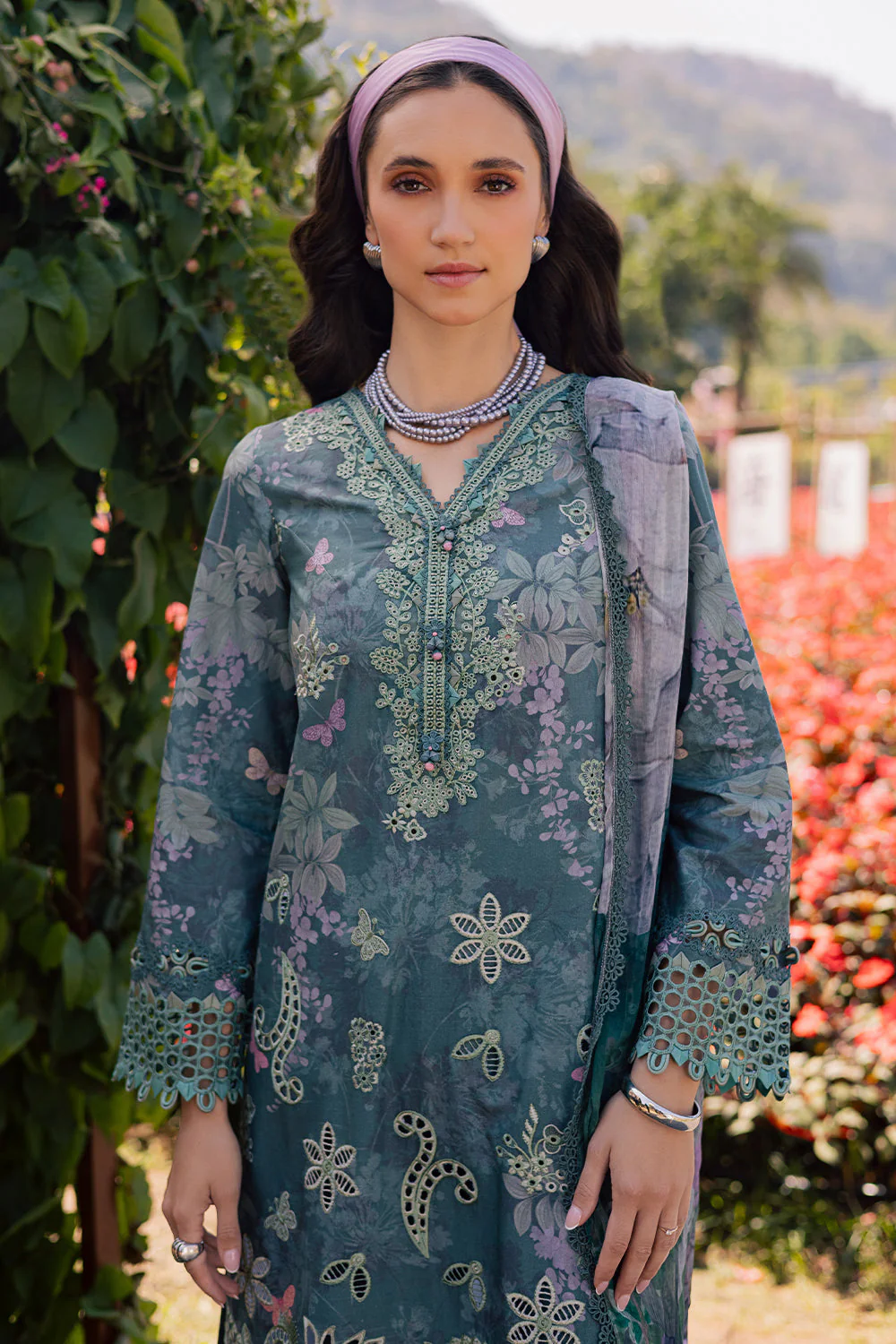 Aabyaan Shezlin Chikankari Eid Edit Lawn – MEHRVEEN (AV-12) - Image 3