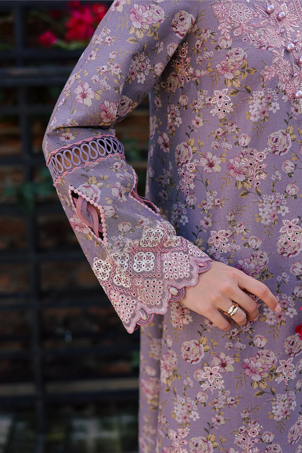 Aabyaan Shezlin Chikankari Eid Edit Lawn – RAAHEEN (AV-13) - Image 3