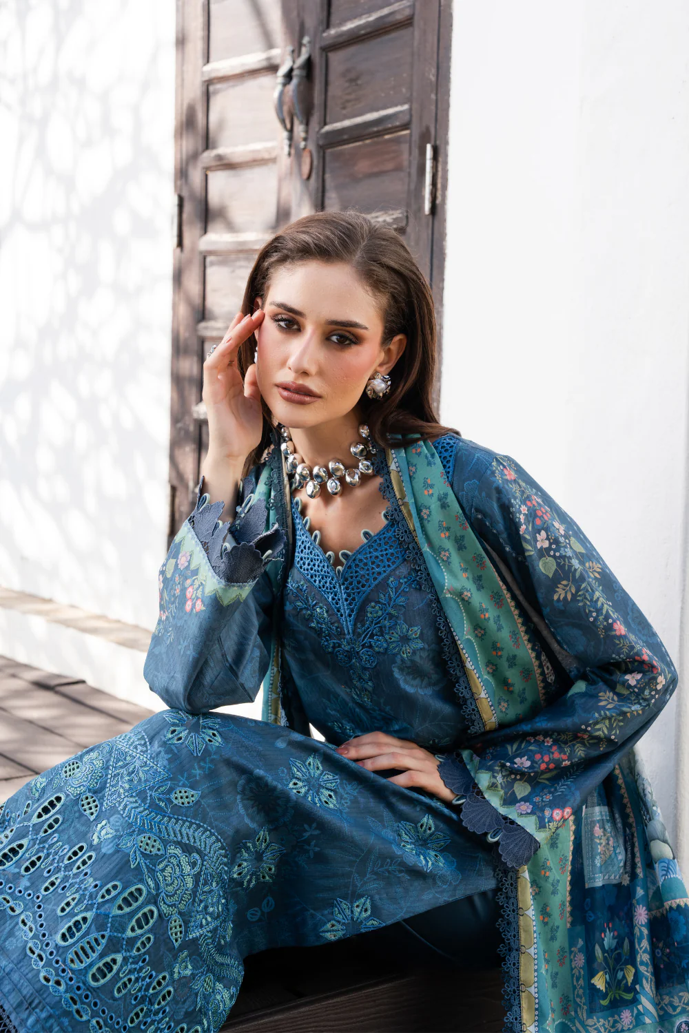 Aabyaan Shezlin Chikankari Lawn Edit – ZERIEL (AZ-08) - Image 4
