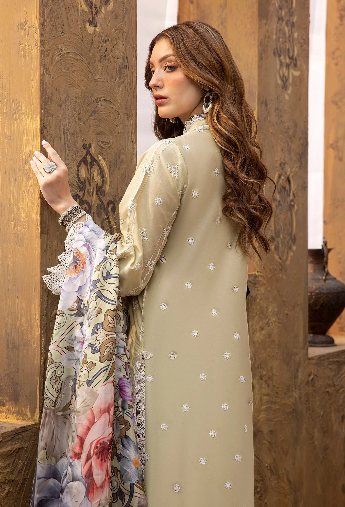 Adan’s Libas Lawn by Ayesha Zia – 5513 - Image 4