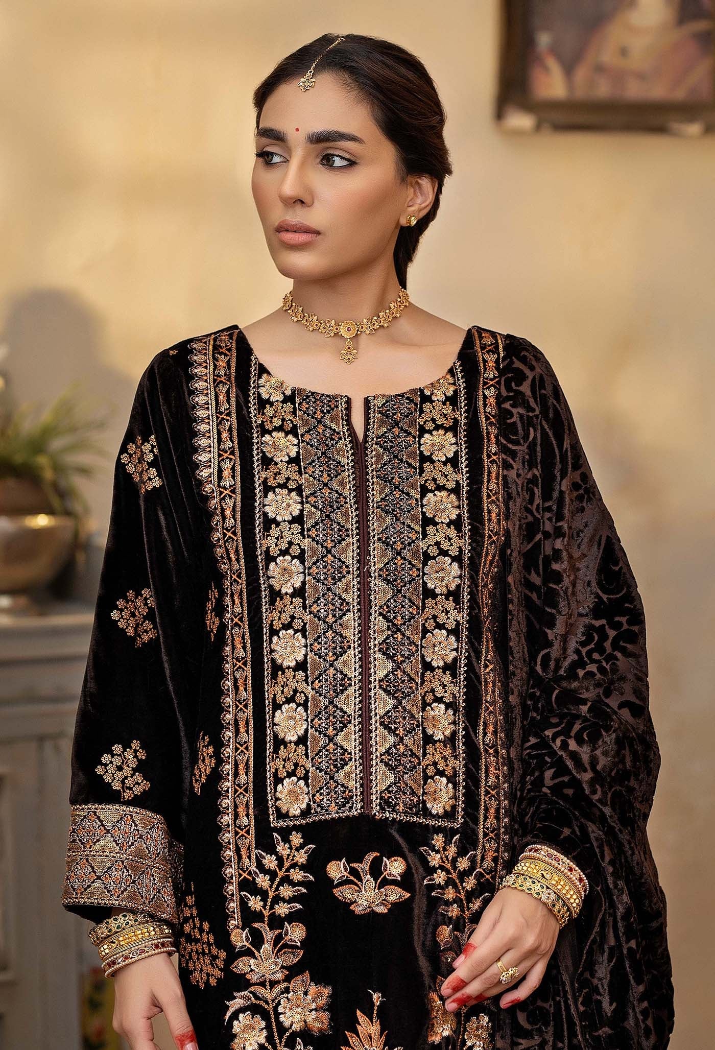 Adan's Libas Velvet Plachi Winter with Shawl – 4445 - Image 3