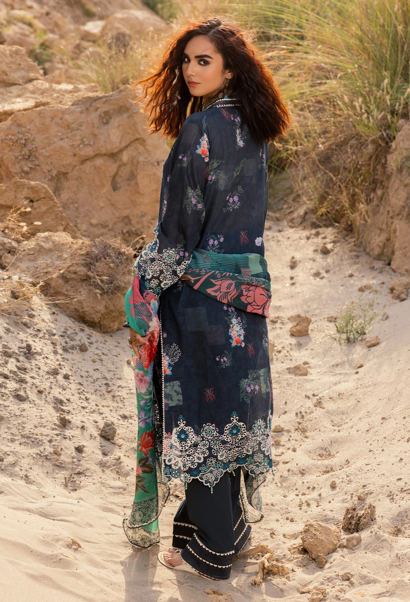 Adan's Libas Printskari Lawn Collection – 5139 - Image 2