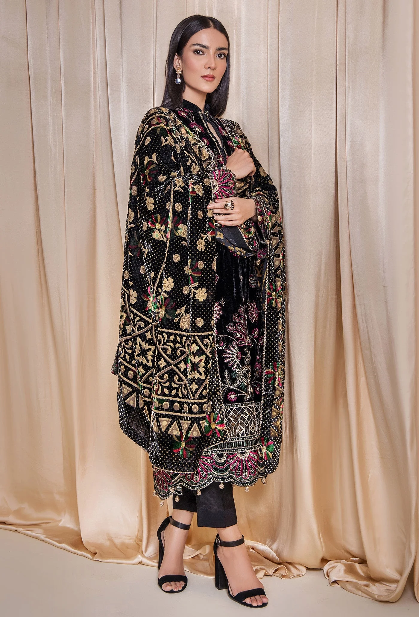 Adan's Libas Velvet Plachi Collection – D-5356 - Image 2