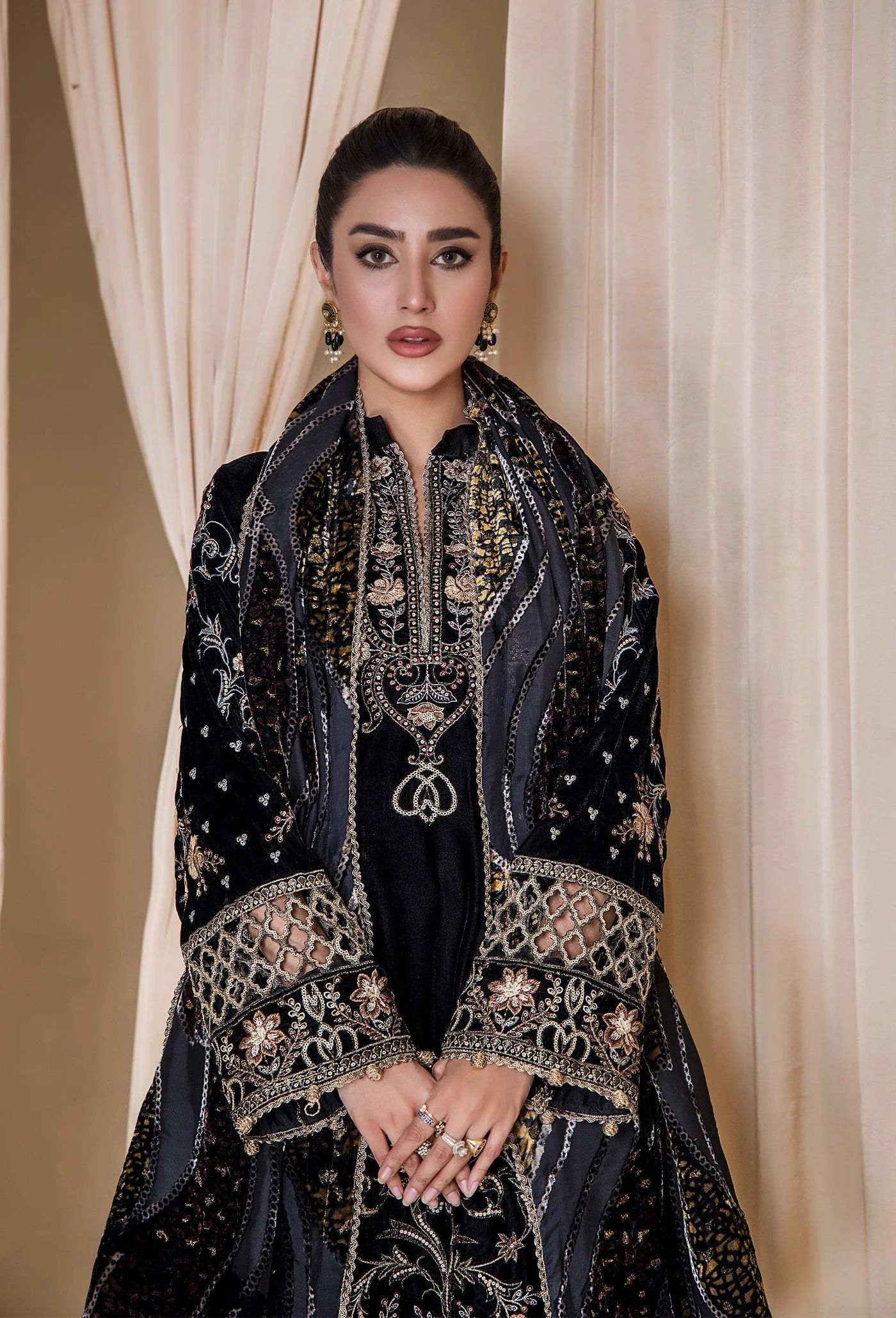 Adan's Libas Velvet Plachi Collection – D-5361 - Image 3