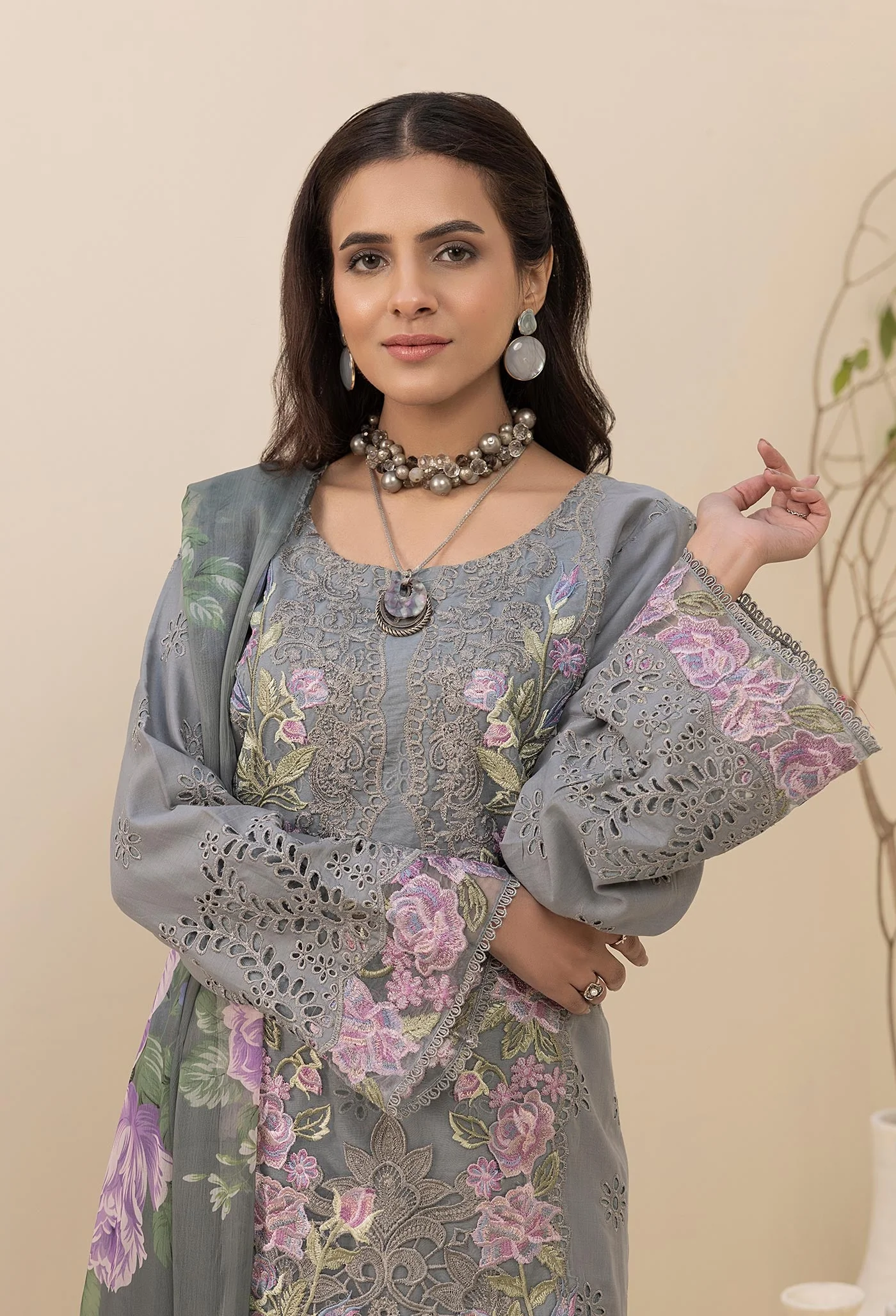 Adan's Libas Zaria Schiffli Embroidered Lawn – D-6 - Image 3