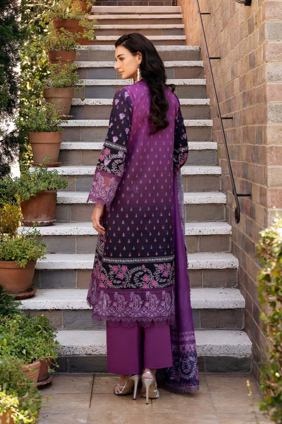 Afrozeh Damask The Holiday Edit Lawn – Azrina A - Image 2