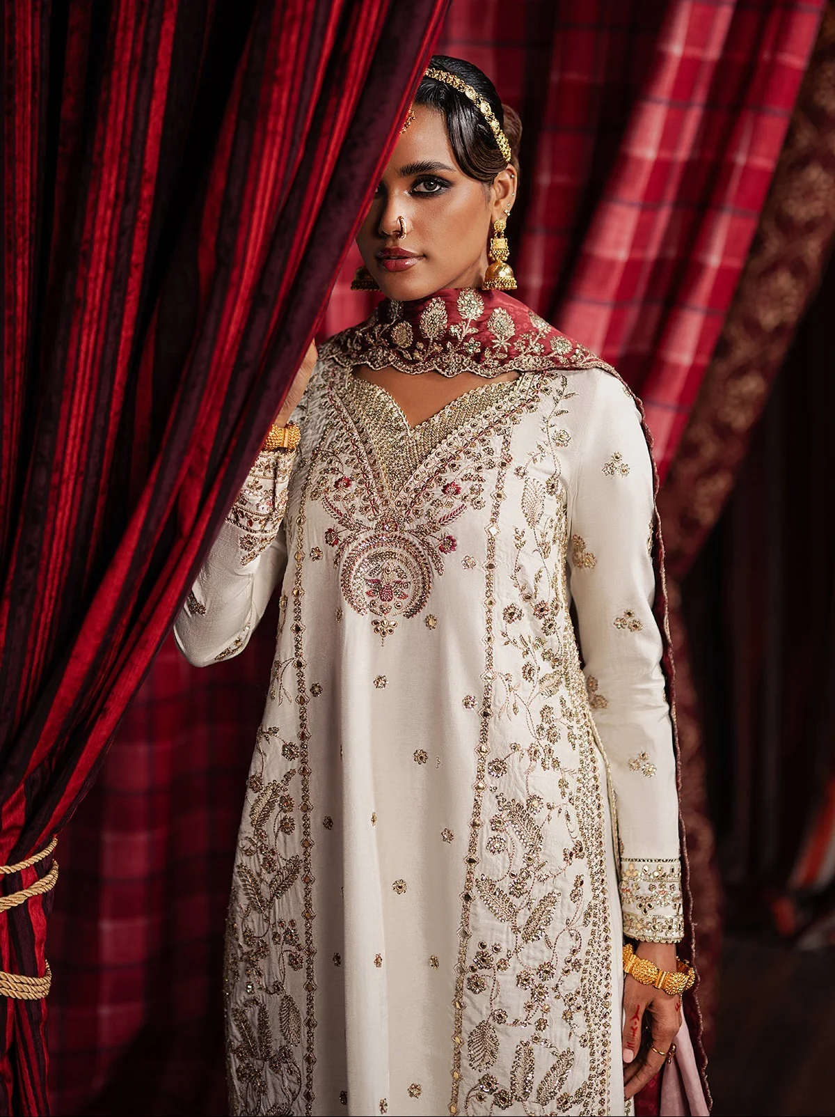 Afrozeh Divani Silk Edit Luxury Formals – Khuld