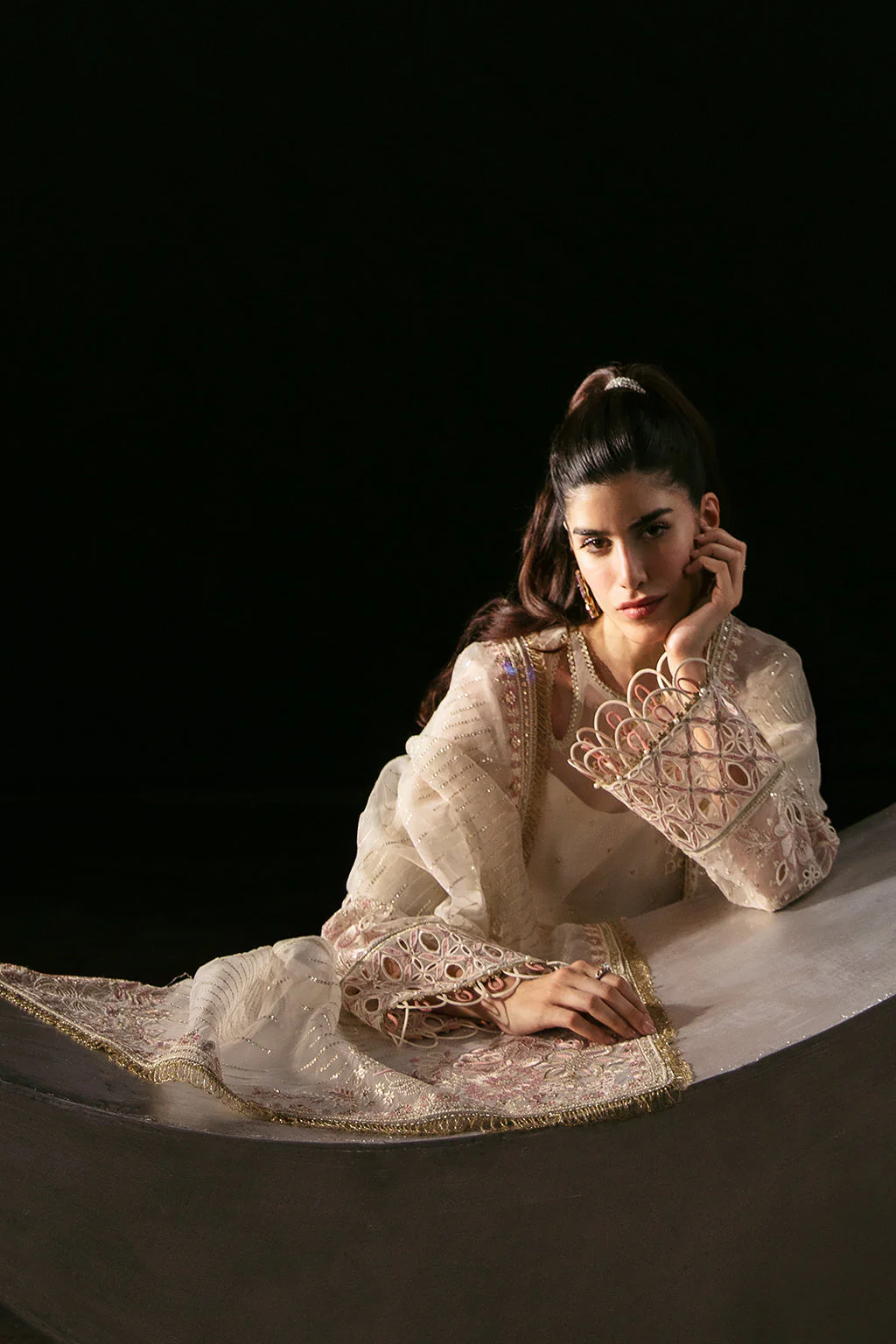 Afrozeh La Fuchsia Festive Luxury Wedding Formals – Zeya - Image 4