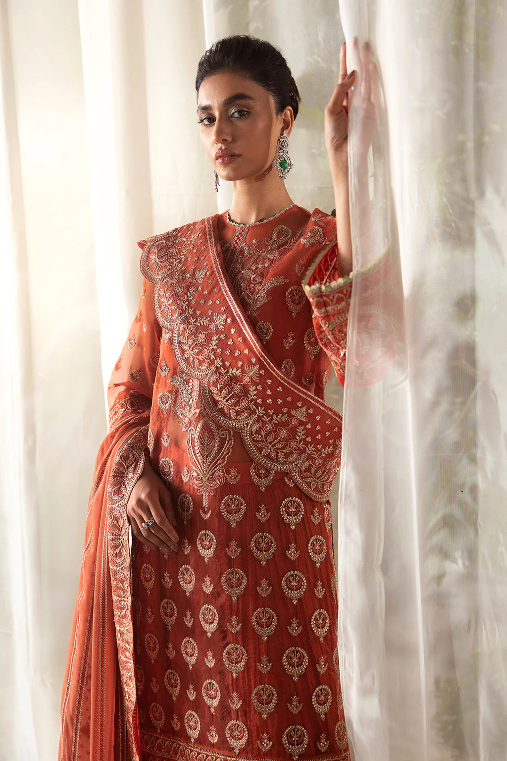 Afrozeh La Fuchsia Luxury Formals – Sierra - Image 5