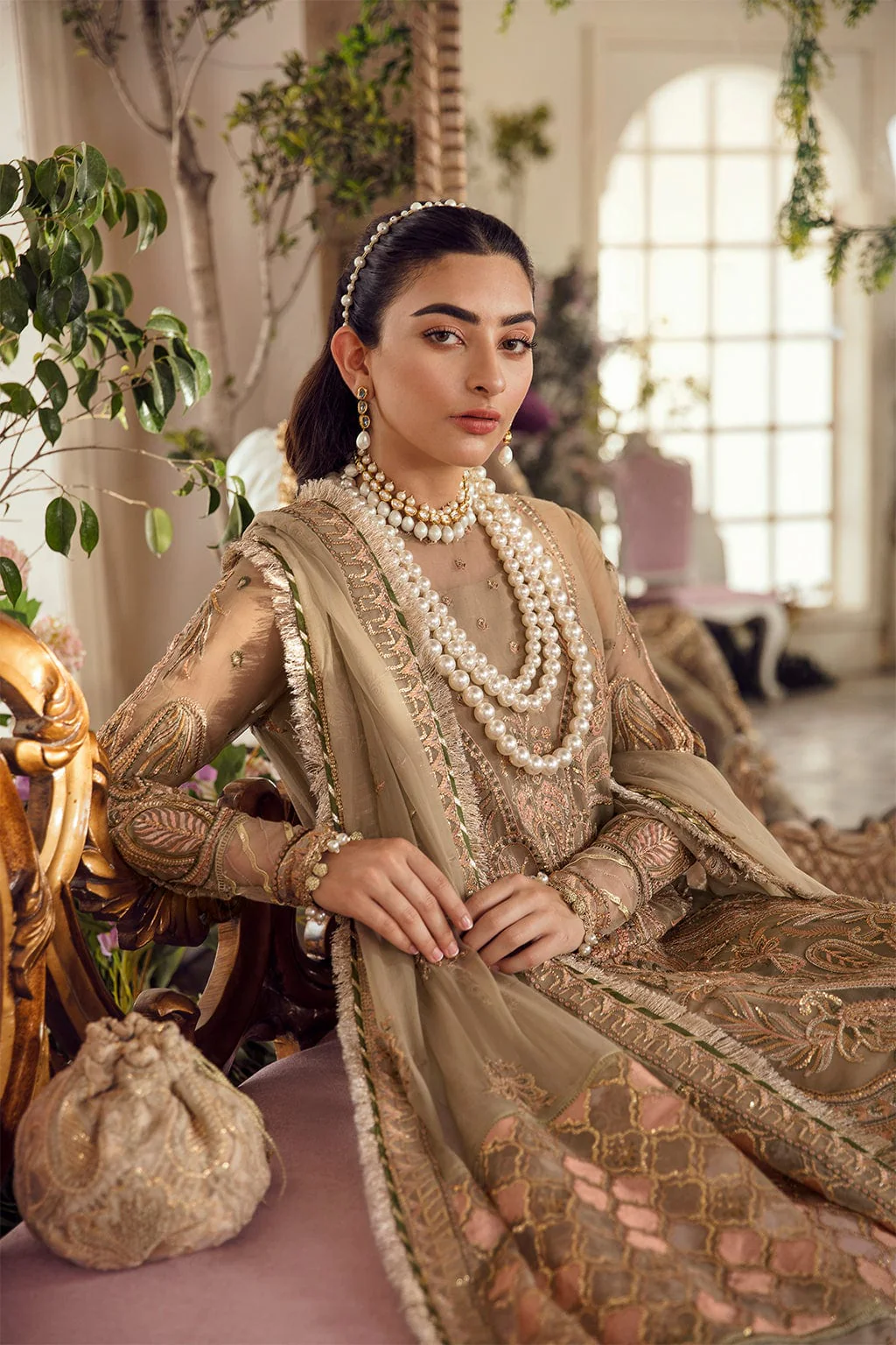 Afrozeh La Fuchsia Wedding Edit 2022 – AYZAL - Image 6