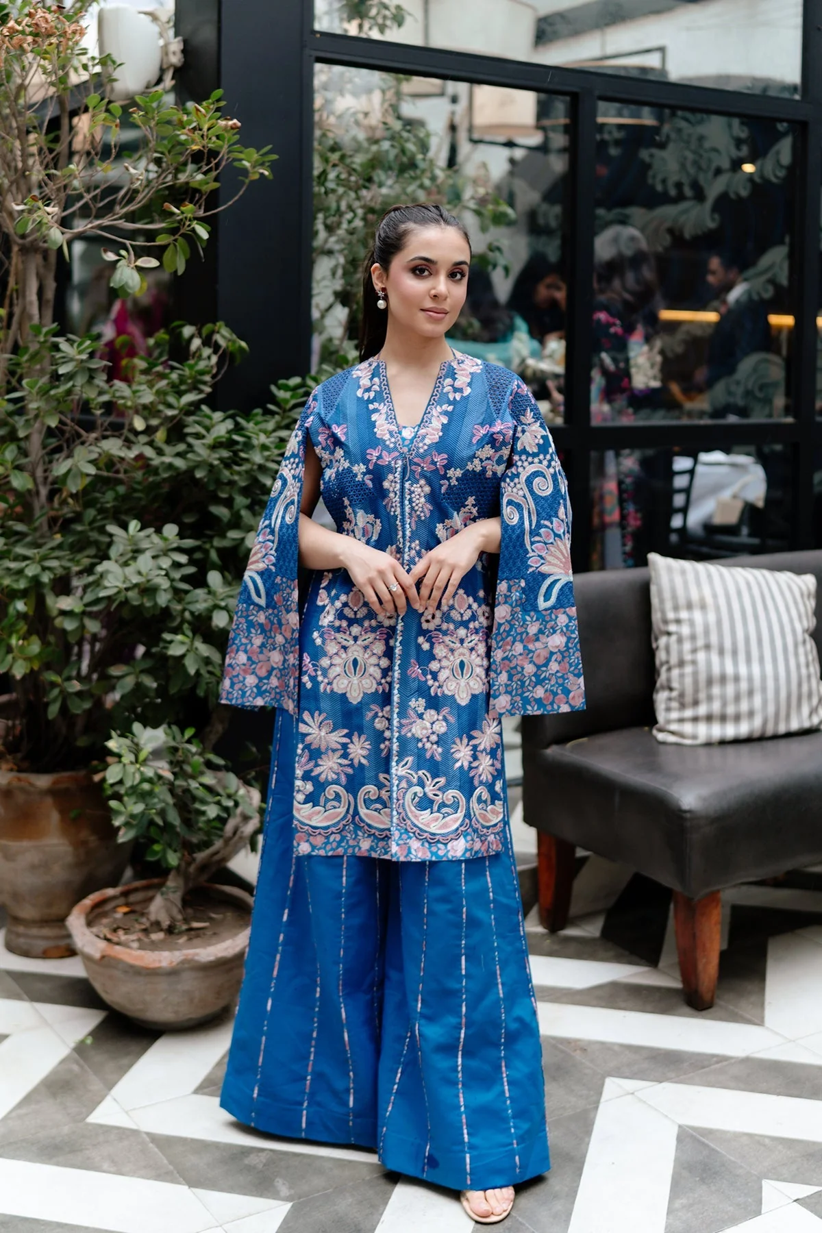 Afrozeh Eid Luxury Lawn – Eclipse - Image 4