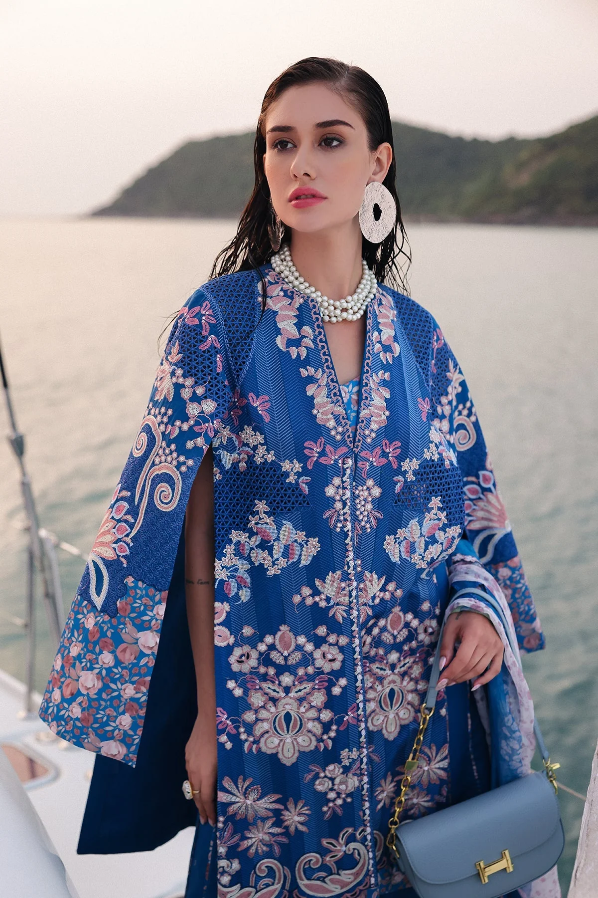 Afrozeh Eid Luxury Lawn – Eclipse - Image 7