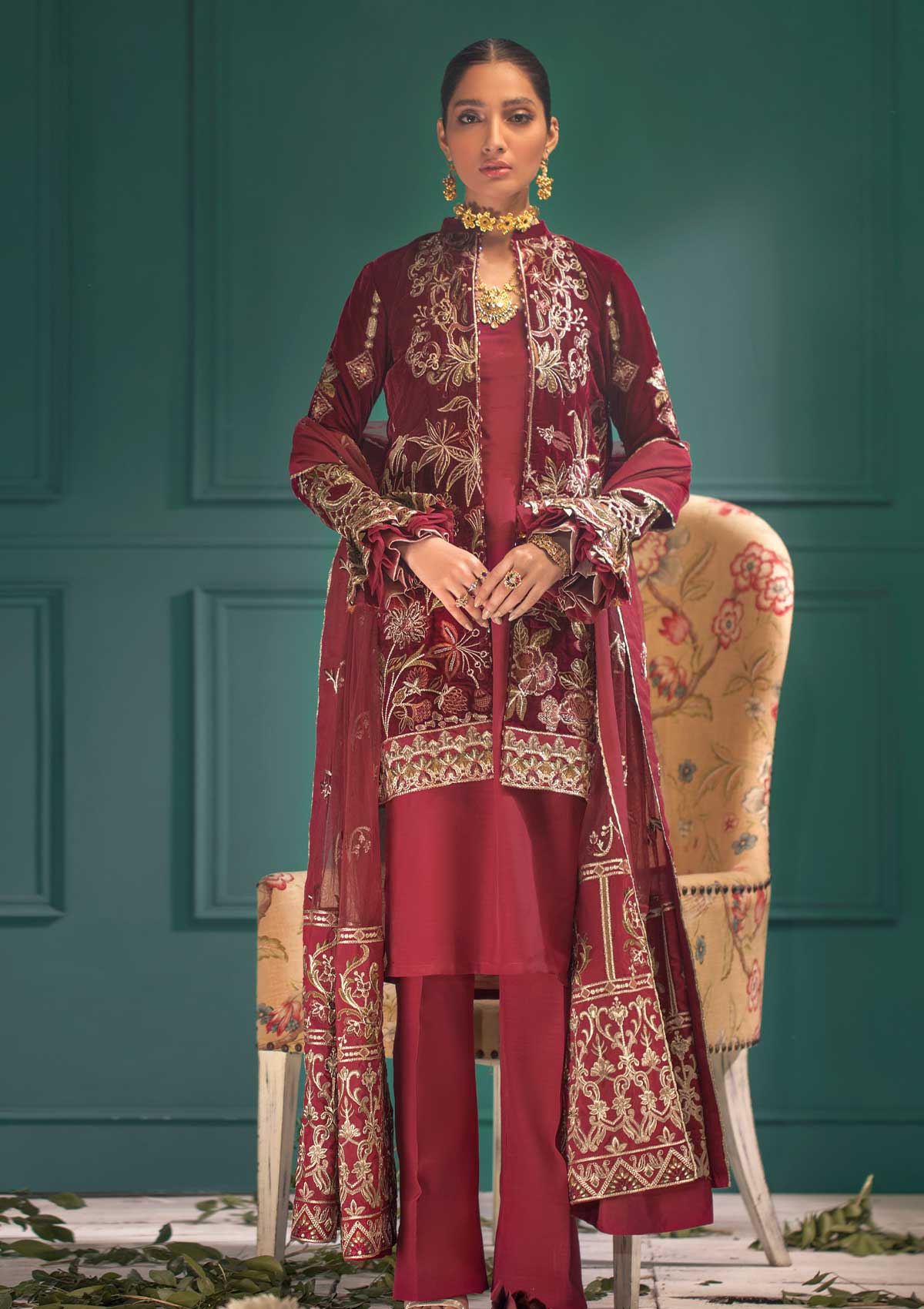 AIK Shaam E Firaaq Velvet Collection 2020 – Look 01 - Image 4