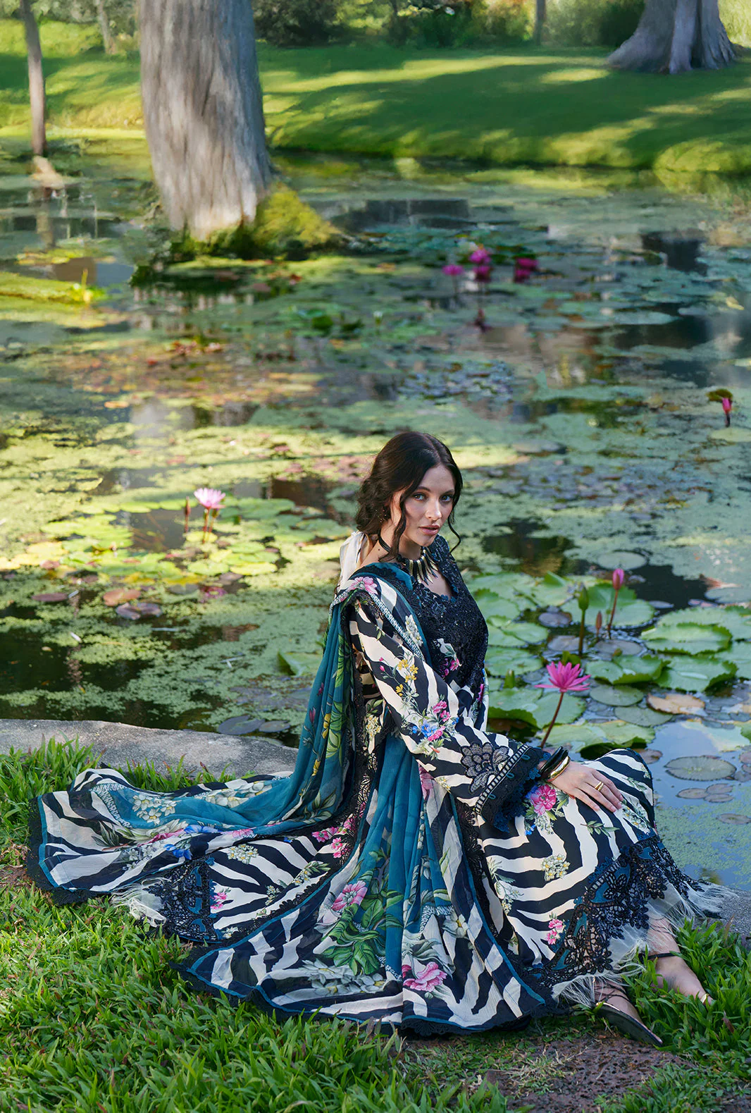 AJR Printed Chikankari Lawn – Iris - Image 9