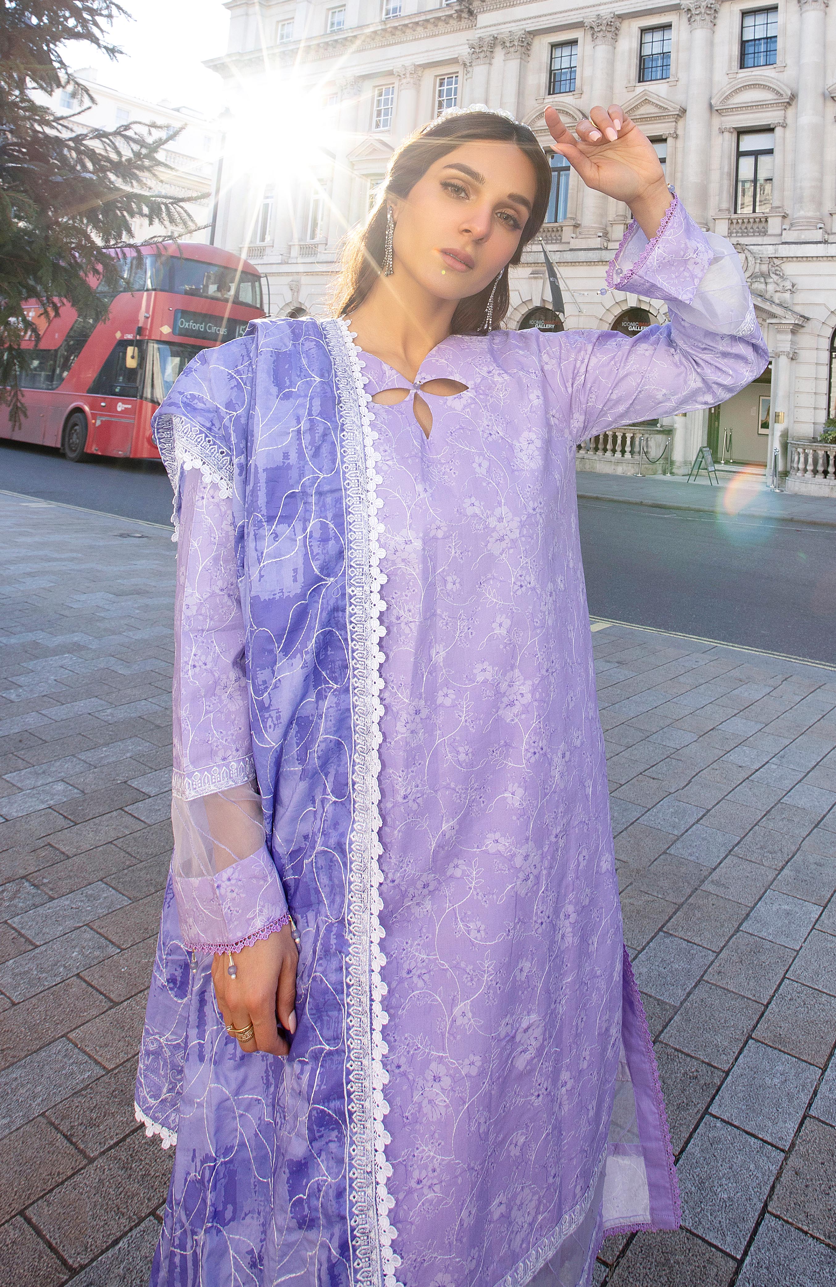 Al Zohaib Dhagakari Lawn – DKE-26-07 - Image 3