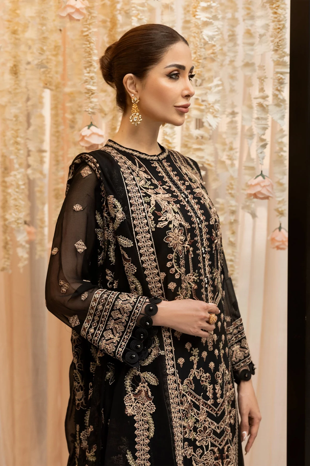 Alizeh Dhaagey Formal Collection – Black - V01D04 - Image 7
