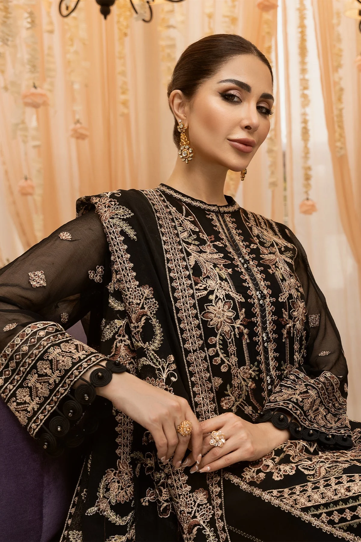 Alizeh Dhaagey Formal Collection – Black - V01D04 - Image 9