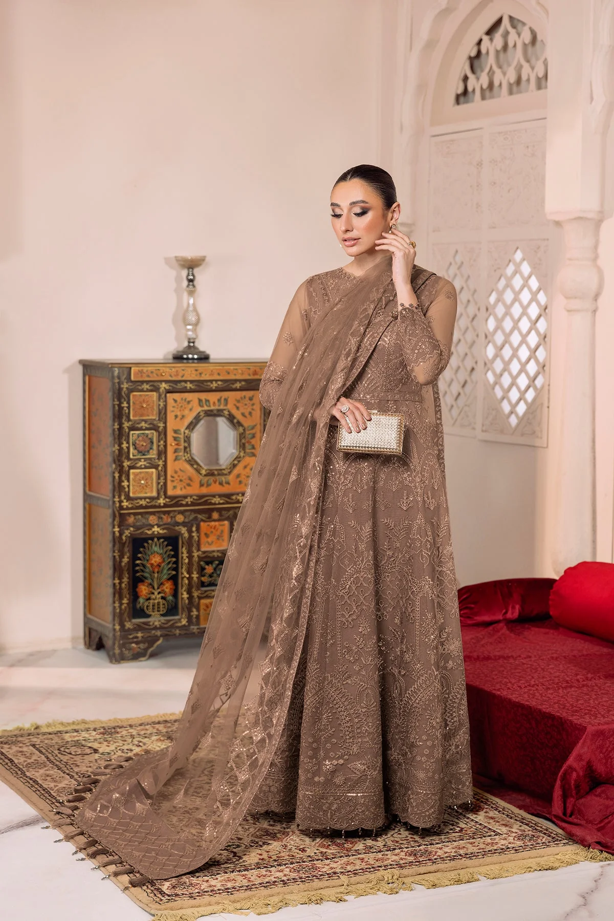 Alizeh Dua Luxury Formals – V01D05B- RYAN ( BEIGE ) - Image 4