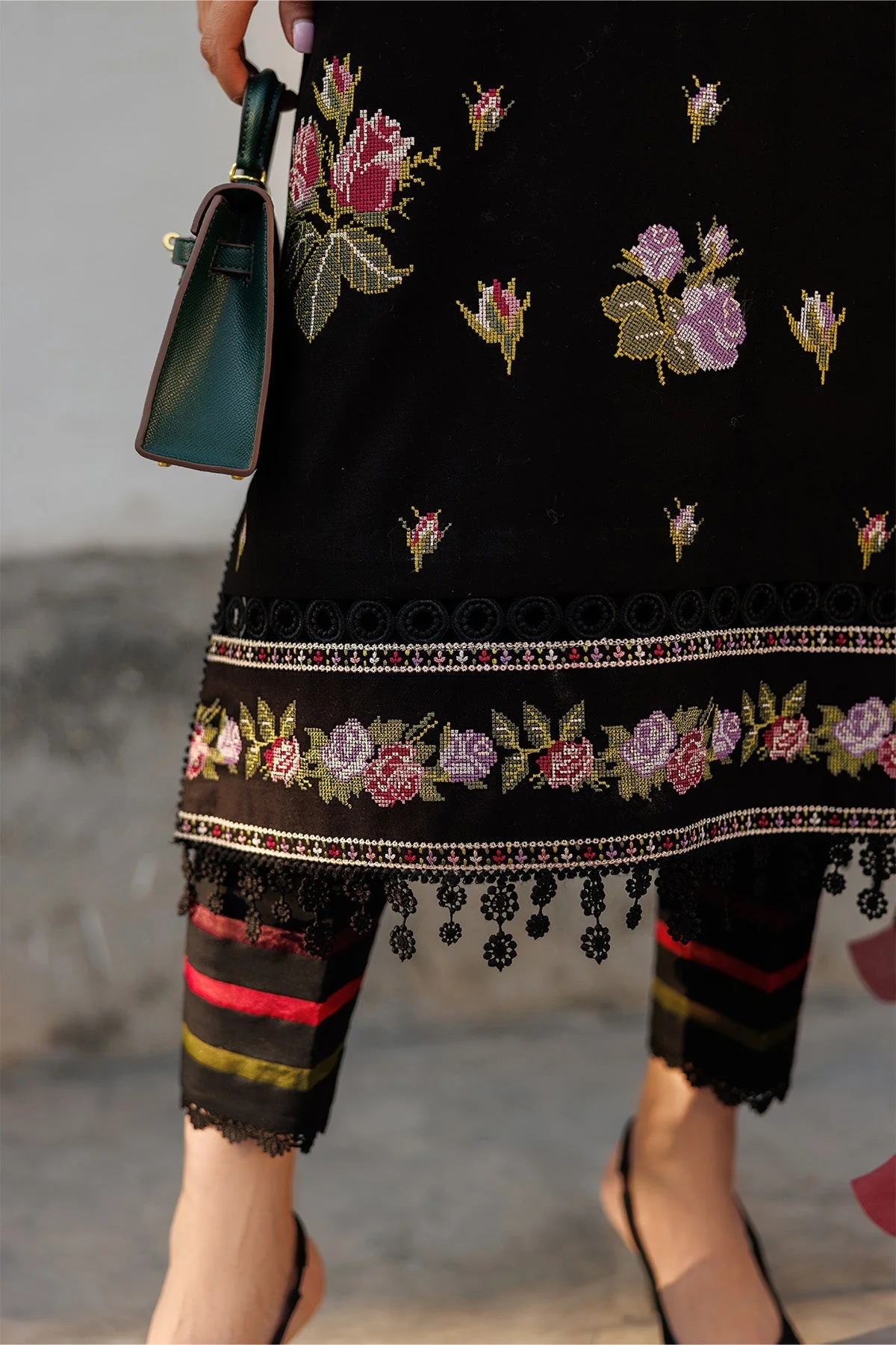 Alizeh Eid Festive Lawn – 7051-Vogue - Image 6