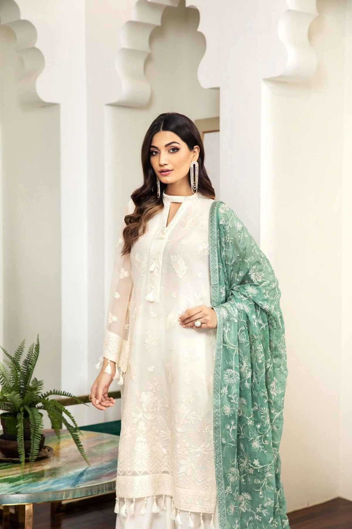 Alizeh Embroidered Chiffon Royale De Luxe Collection – Lilas - Image 10