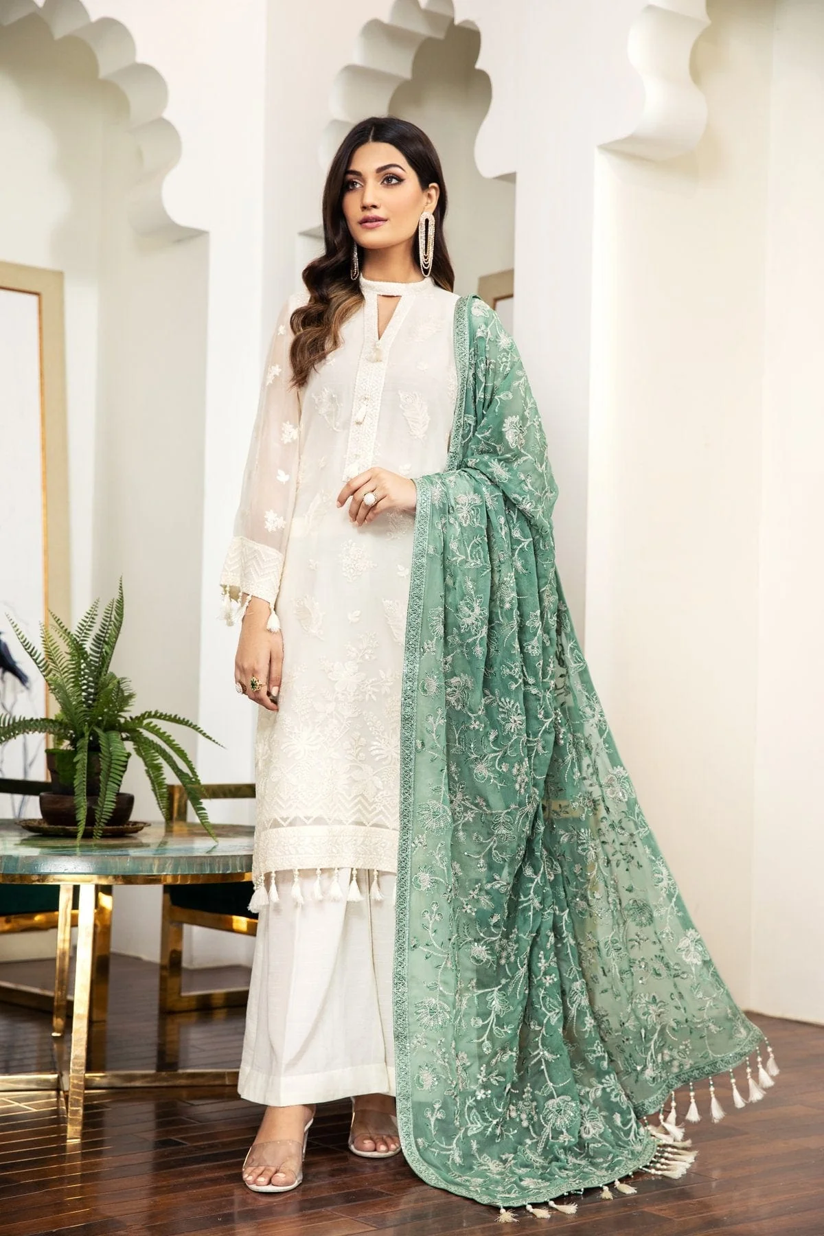 Alizeh Embroidered Chiffon Royale De Luxe Collection – Lilas - Image 9
