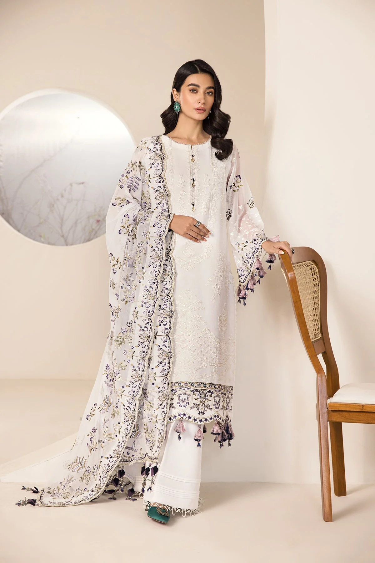 Alizeh Lamhay Festive Formal Collection – Embroidered Chiffon White - V15D07 - Abar - Image 7