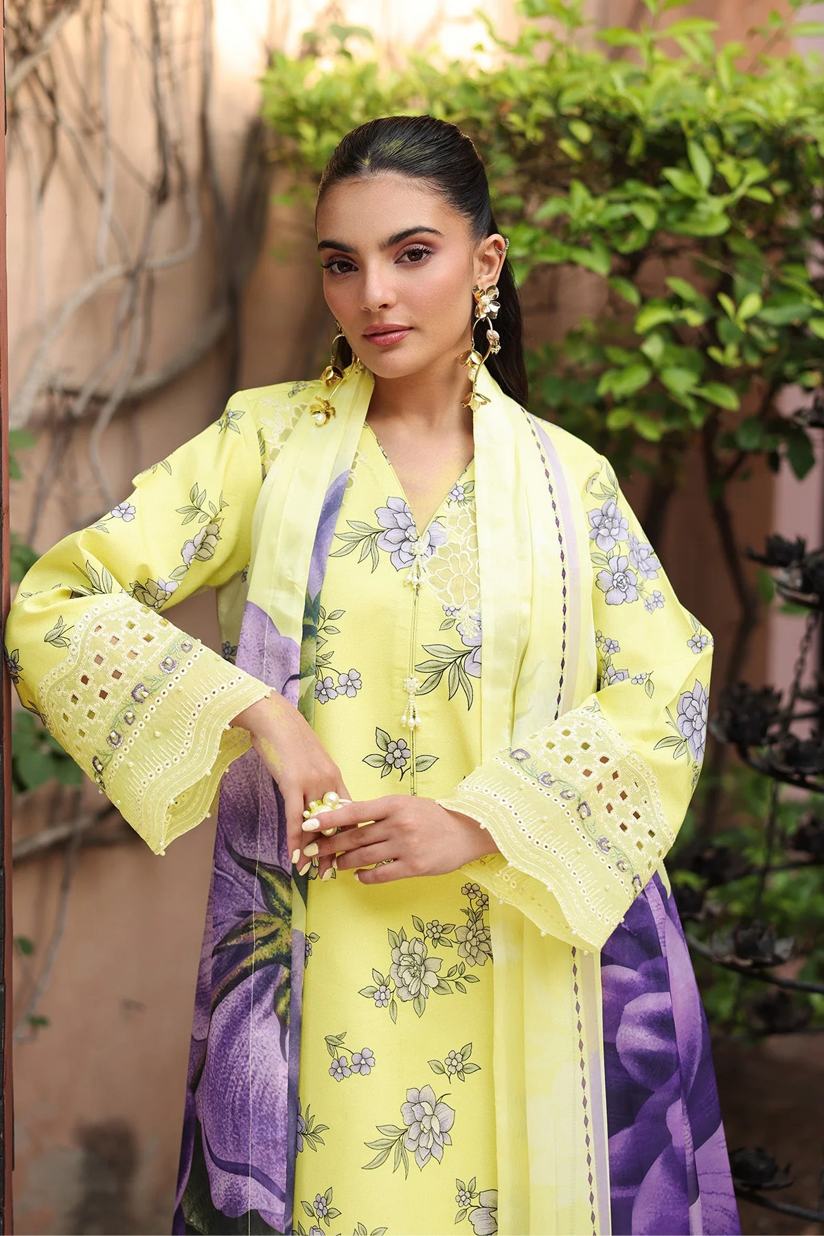 Alizeh Levana Lawn  – AF-EPL-7043-DAVIAN - Image 3
