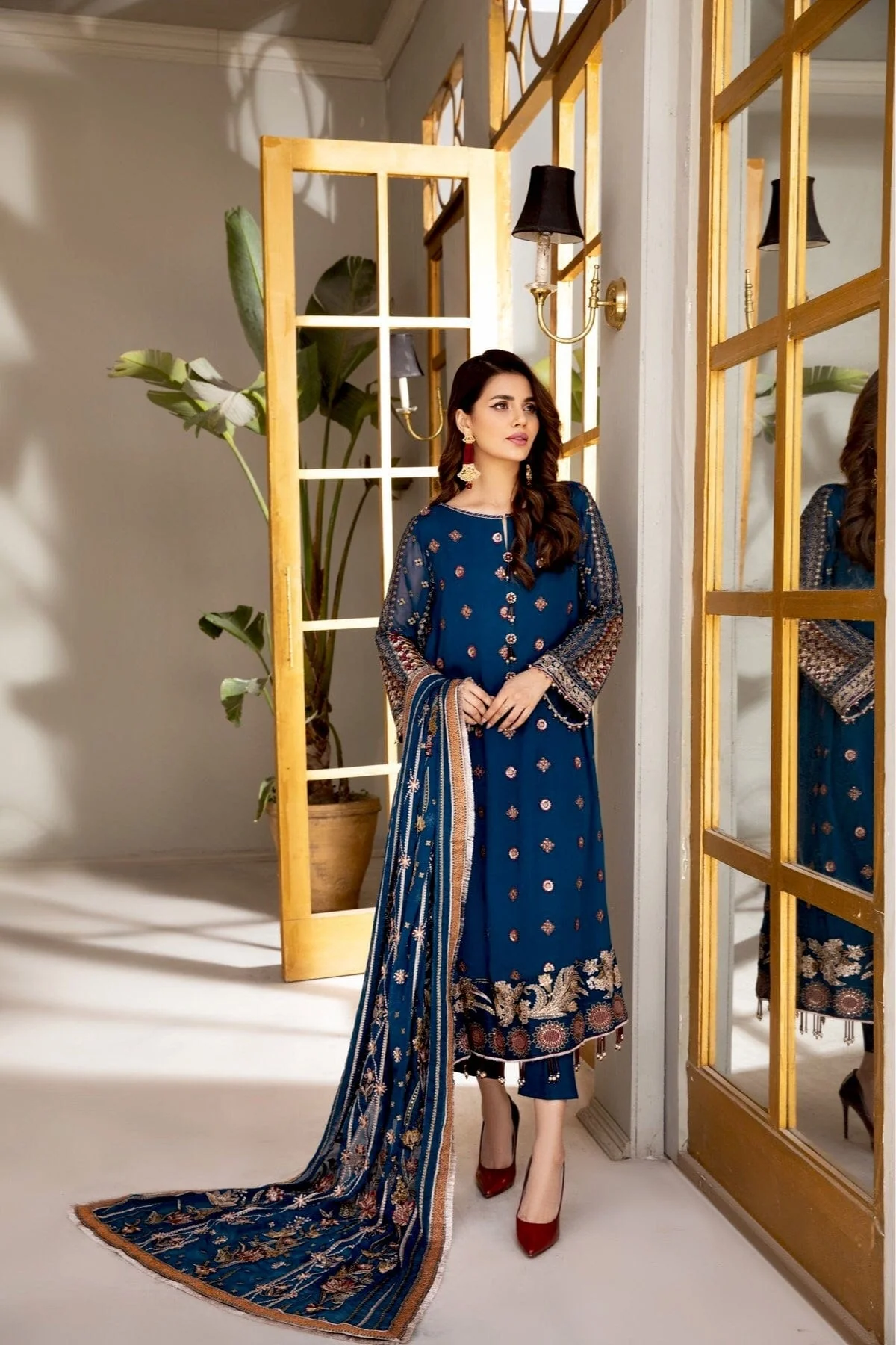 Alizeh Mahyar Embroidered Chiffon Festive Edition – Mahgul - Image 3