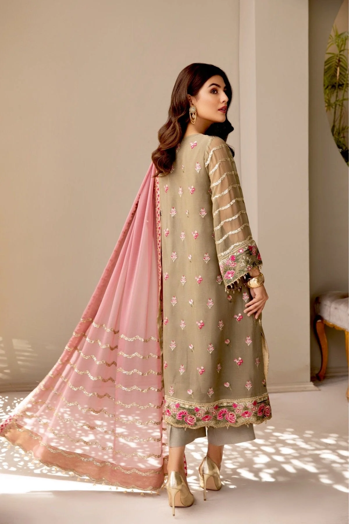 Alizeh Mahyar Embroidered Chiffon Festive Edition – Shahi - Image 3