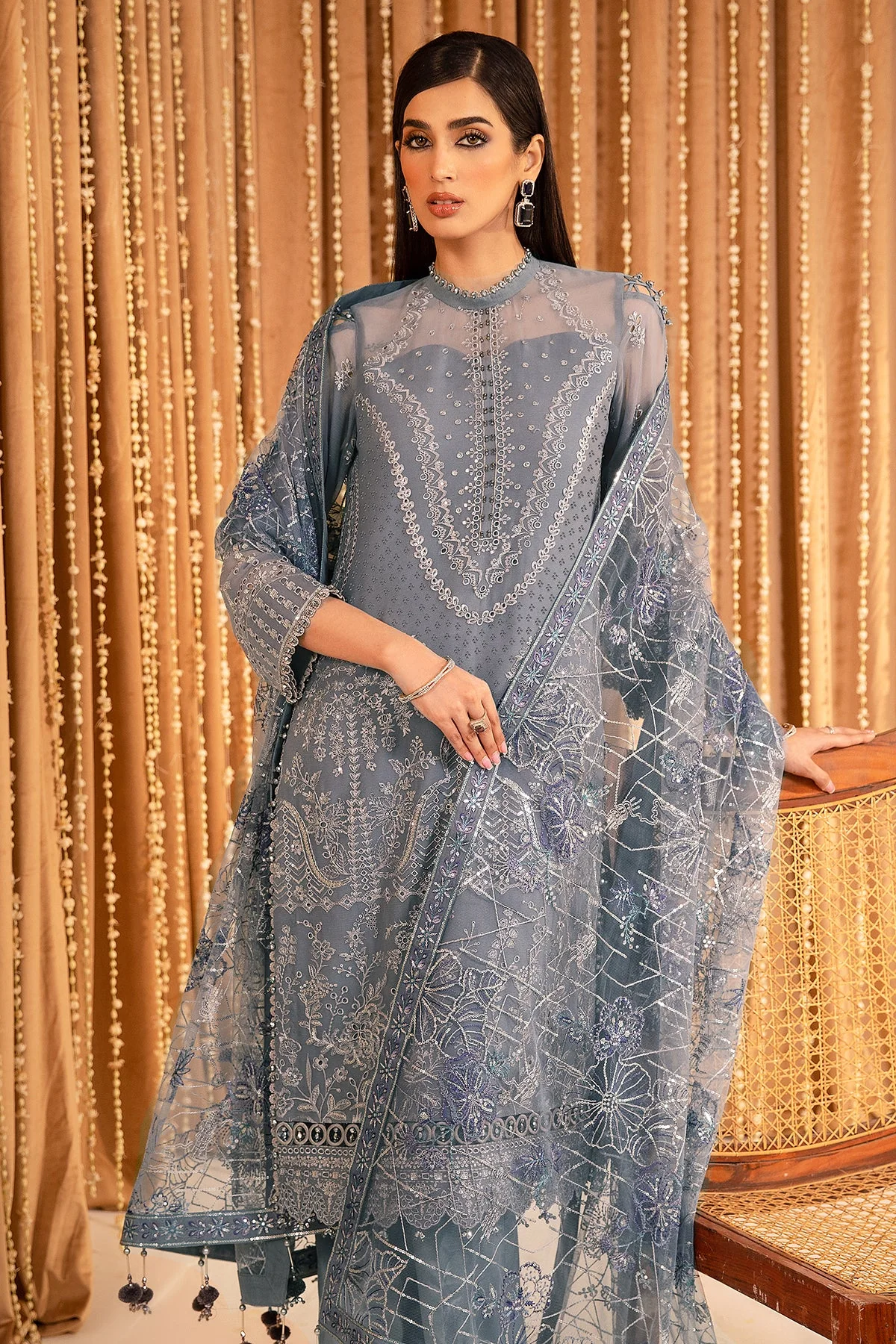 Alizeh Mehfil-e-Uroos Formal Collection – Aabgeena - V16D03 Embroidered Chiffon Gray - Image 8