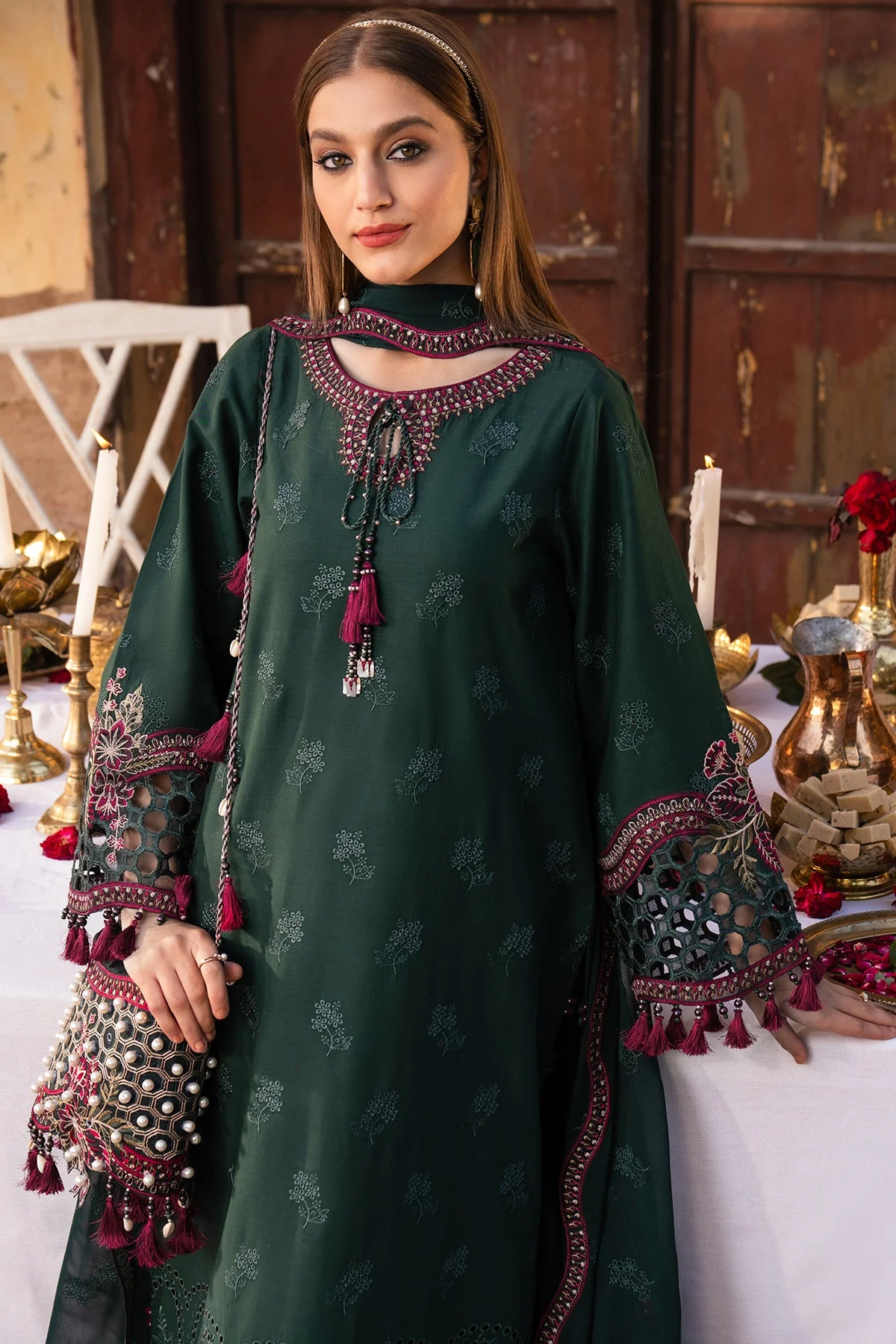 Alizeh Rawayat Luxury Lawn Collection 2024 – Nafisa - Image 4