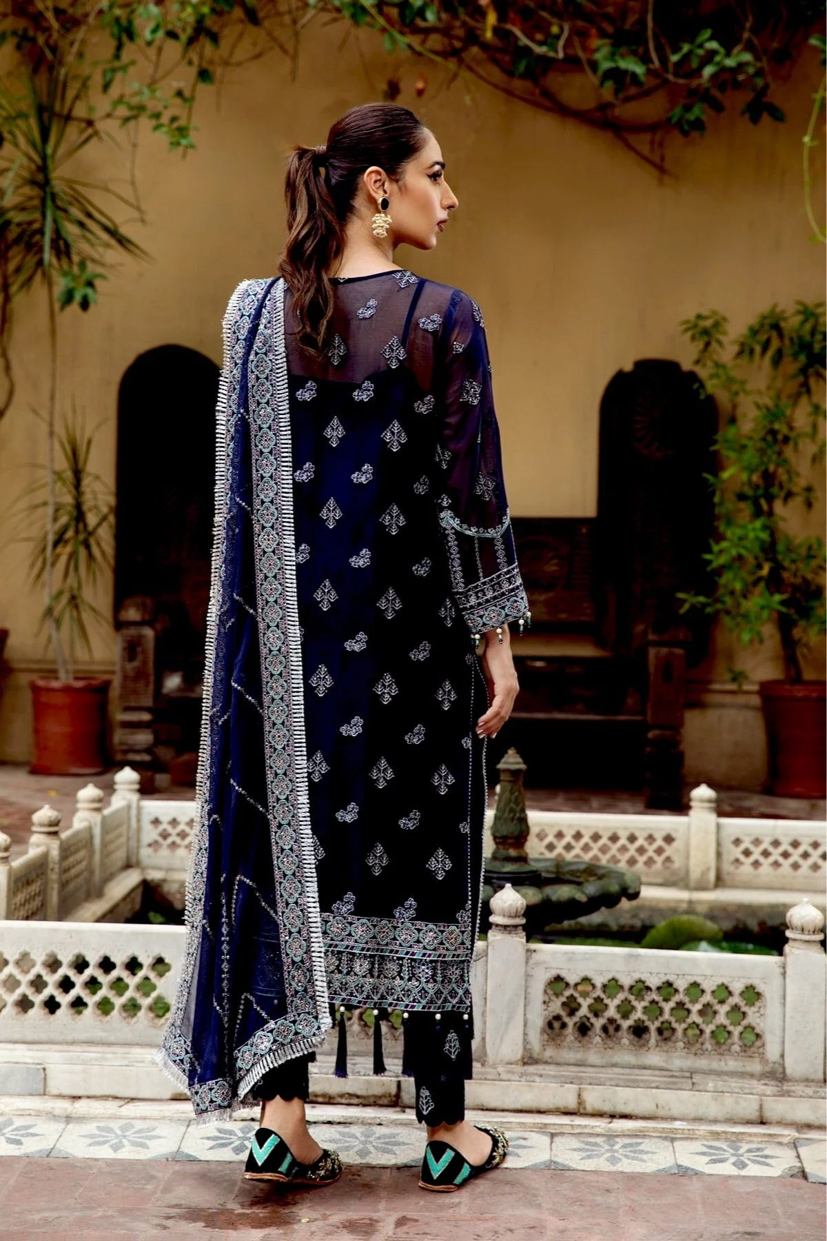 Alizeh Shahtaj Festive Embroidered Chiffon Collection '21 – Shaahana - Image 4