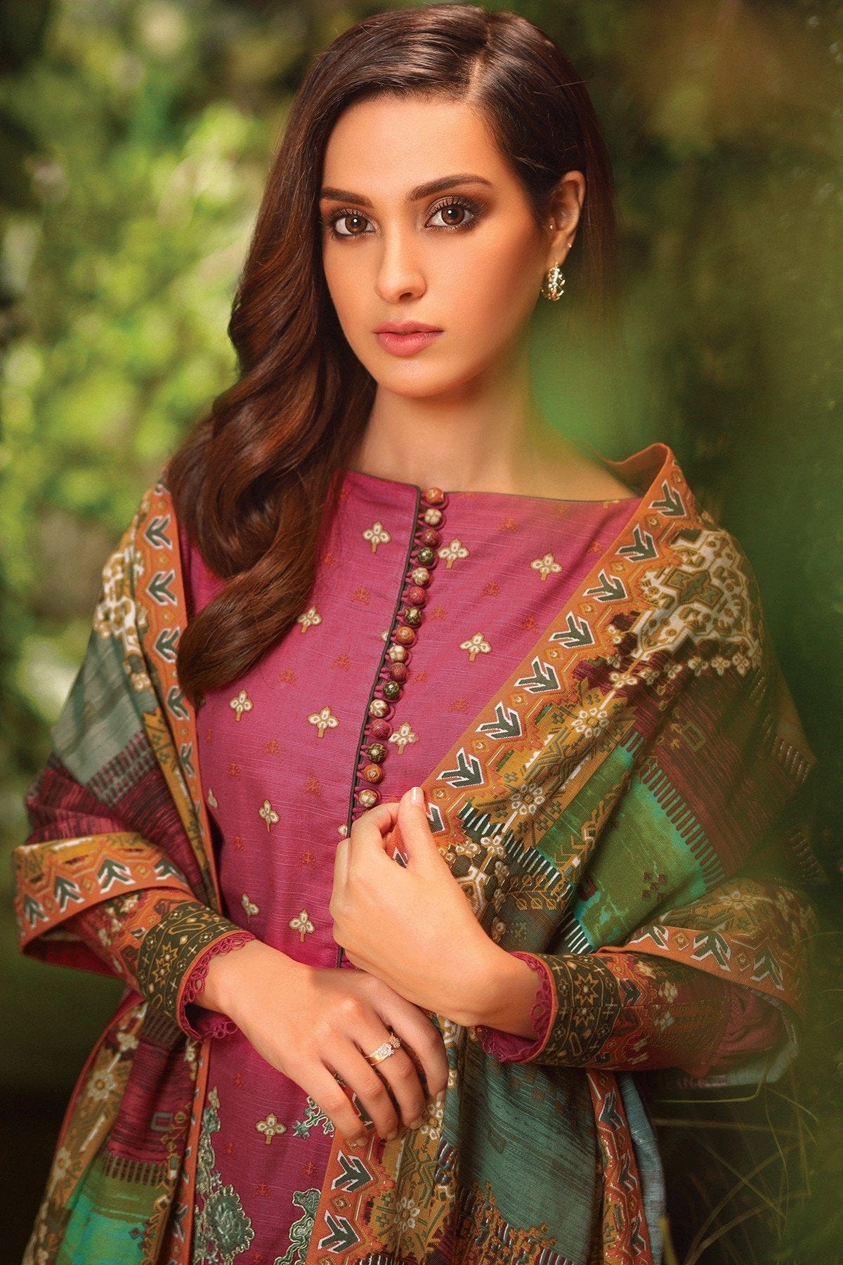 AlKaram Winter Collection โ Three Piece Emboidered Khaddar Suit With Printed Khaddar Dupatta โ FW-3.1-20-Pink - Image 4