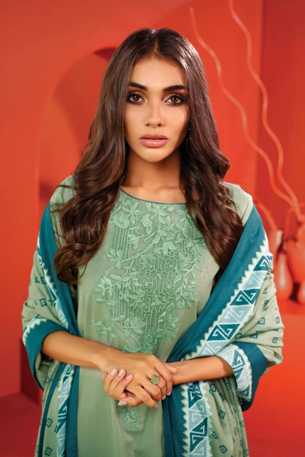 AlKaram Winter Collection โ Three Piece Embroidered Karandi Suit With Printed Karandi Dupatta โ FW-20.1-20-Green - Image 3