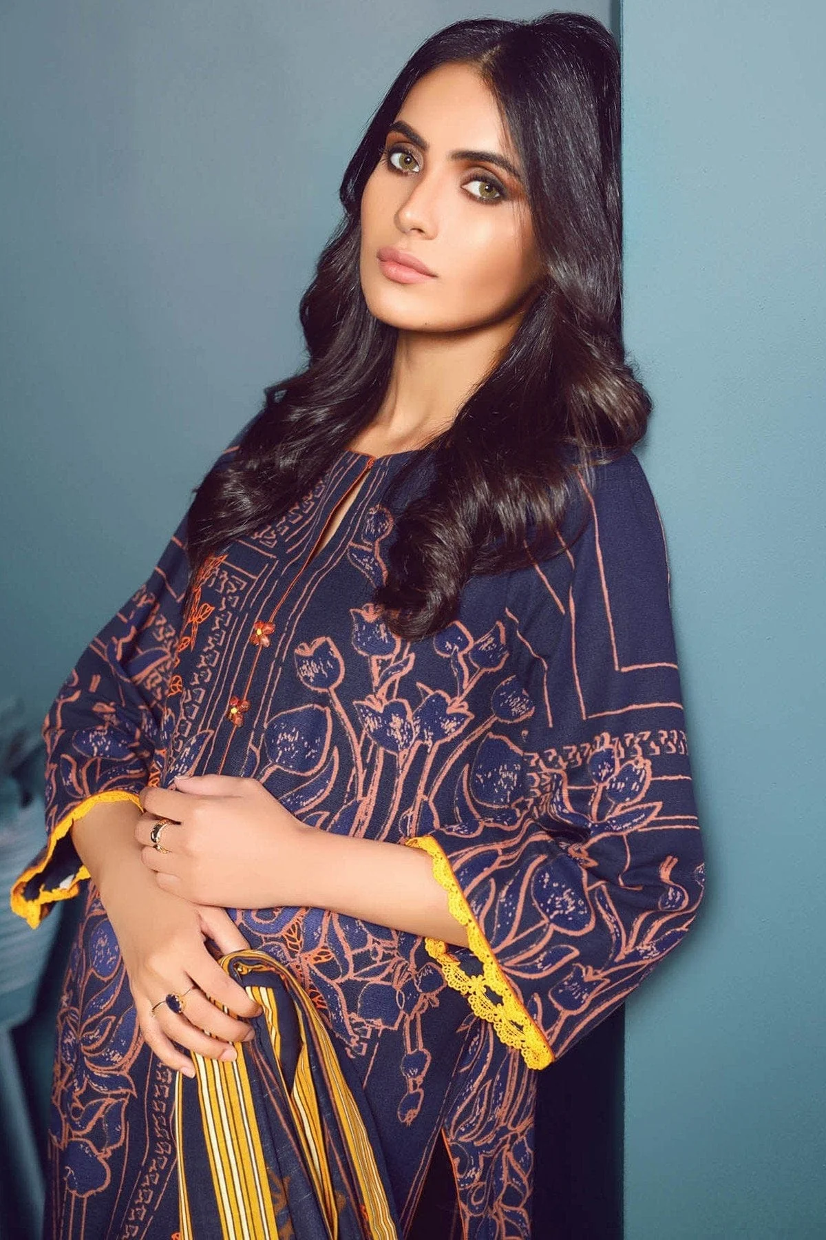 AlKaram Winter Collection โ Three Piece Embroidered Khaddar Suit With Printed Khaddar Dupatta โ FW-16-20-Blue - Image 4