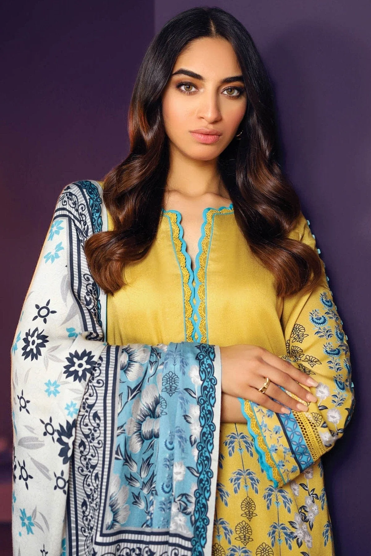 AlKaram Winter Collection โ Three Piece Printed Twill Suit With Printed Twill Viscose Dupatta โ FW-14-20-Yellow - Image 2