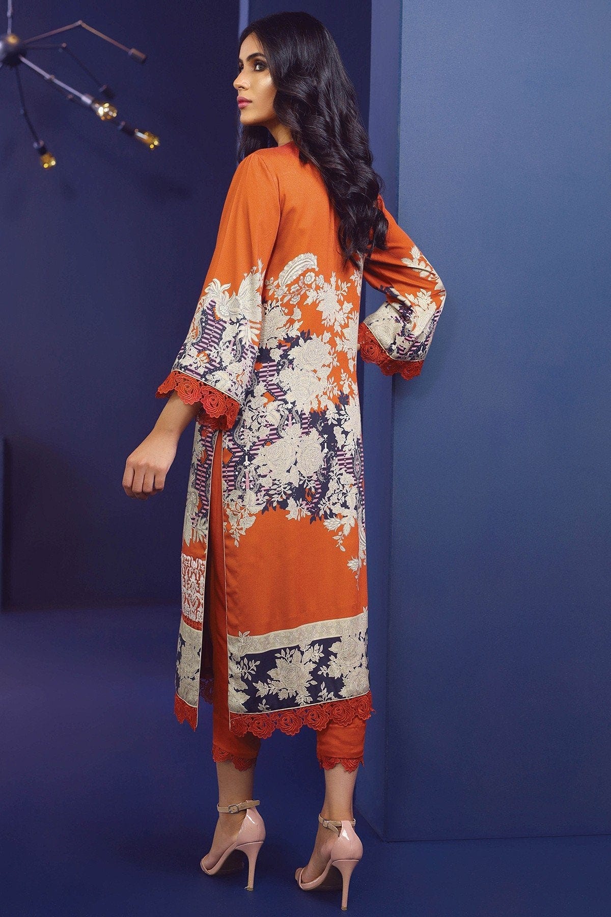 AlKaram Winter Collection โ Two Piece Embroidered Cotail Suit With Dyed Cotail Trouser โ FW-30-20-Rust - Image 2