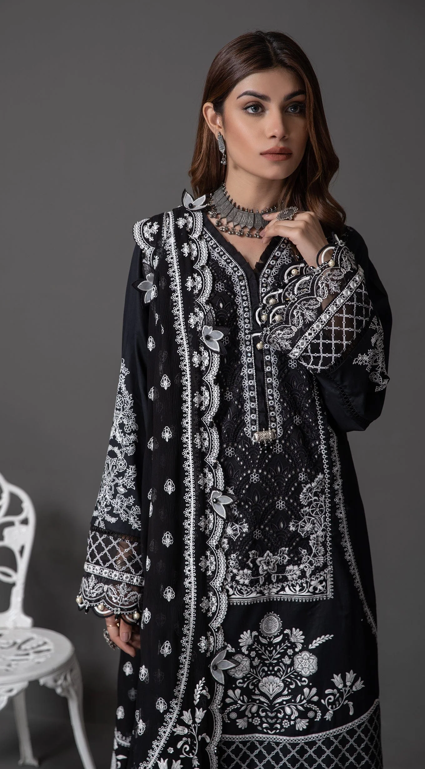 Anaya by Kiran Chaudhry Monochrome Mystique Lawn Collection 2022 – SAHIFA - Image 6