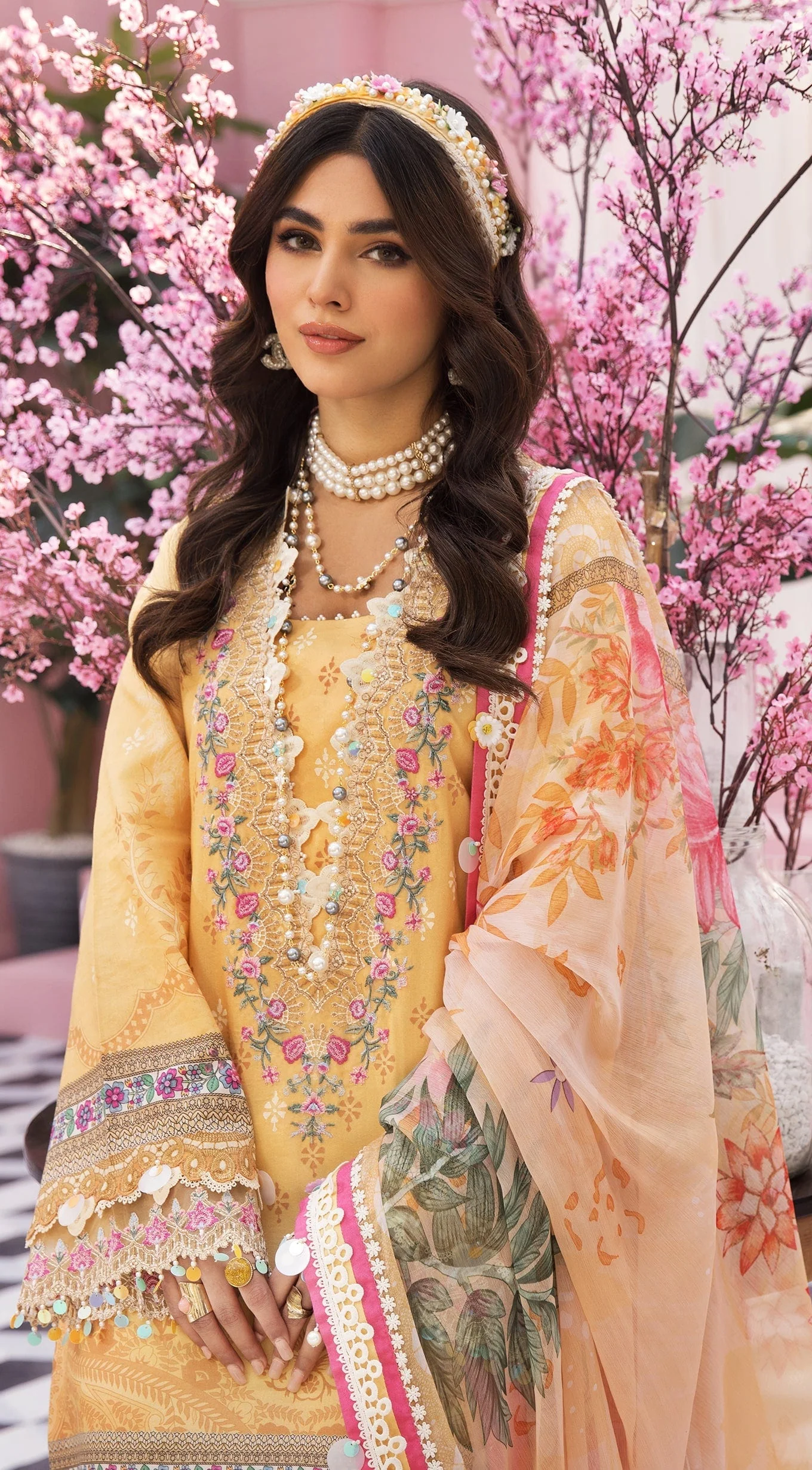 Anaya by Kiran Chaudhry · Viva Lawn Collection 2022 – ARYANNA - Image 4