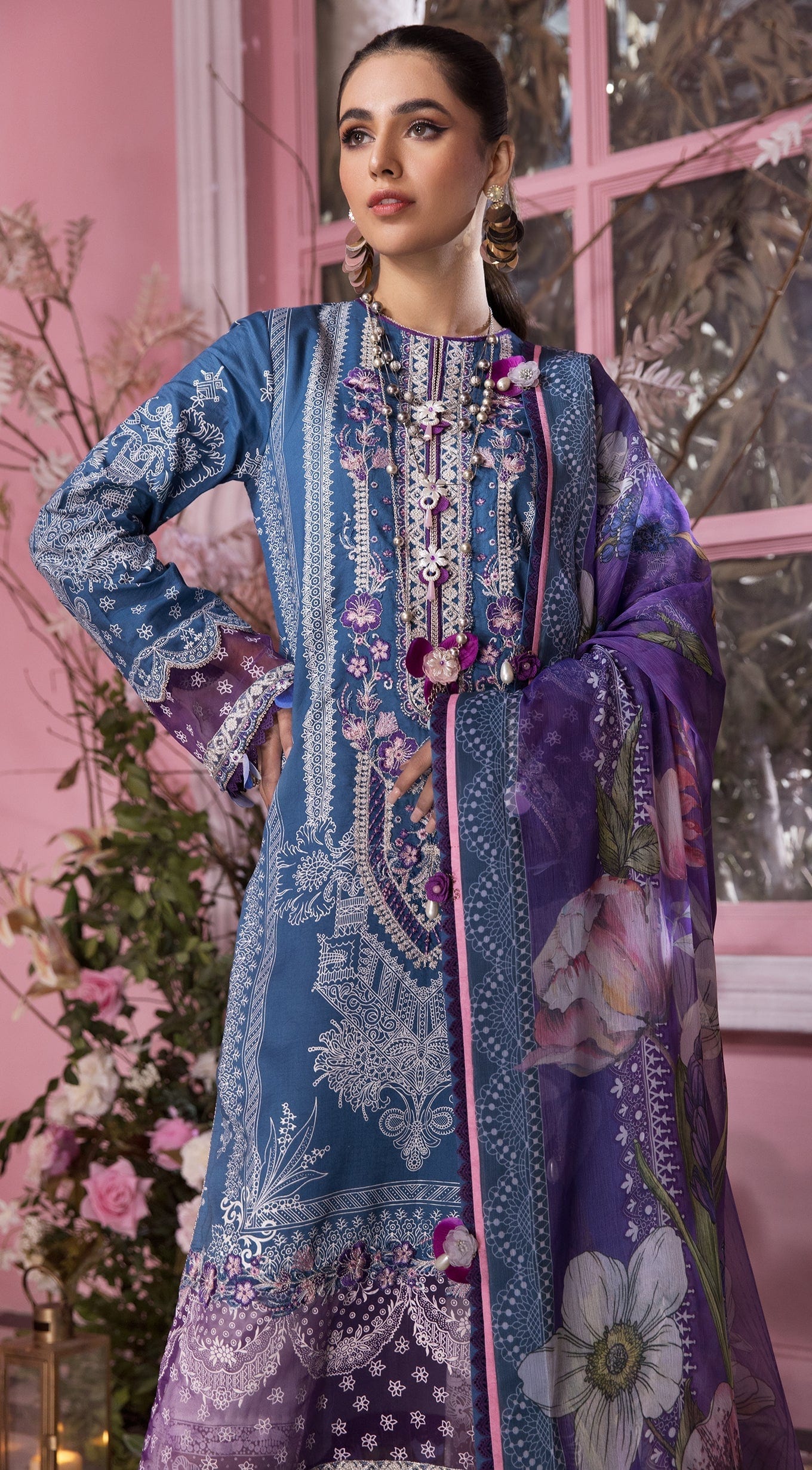 Anaya by Kiran Chaudhry · Viva Lawn Collection 2022 – ASHLEY - Image 4