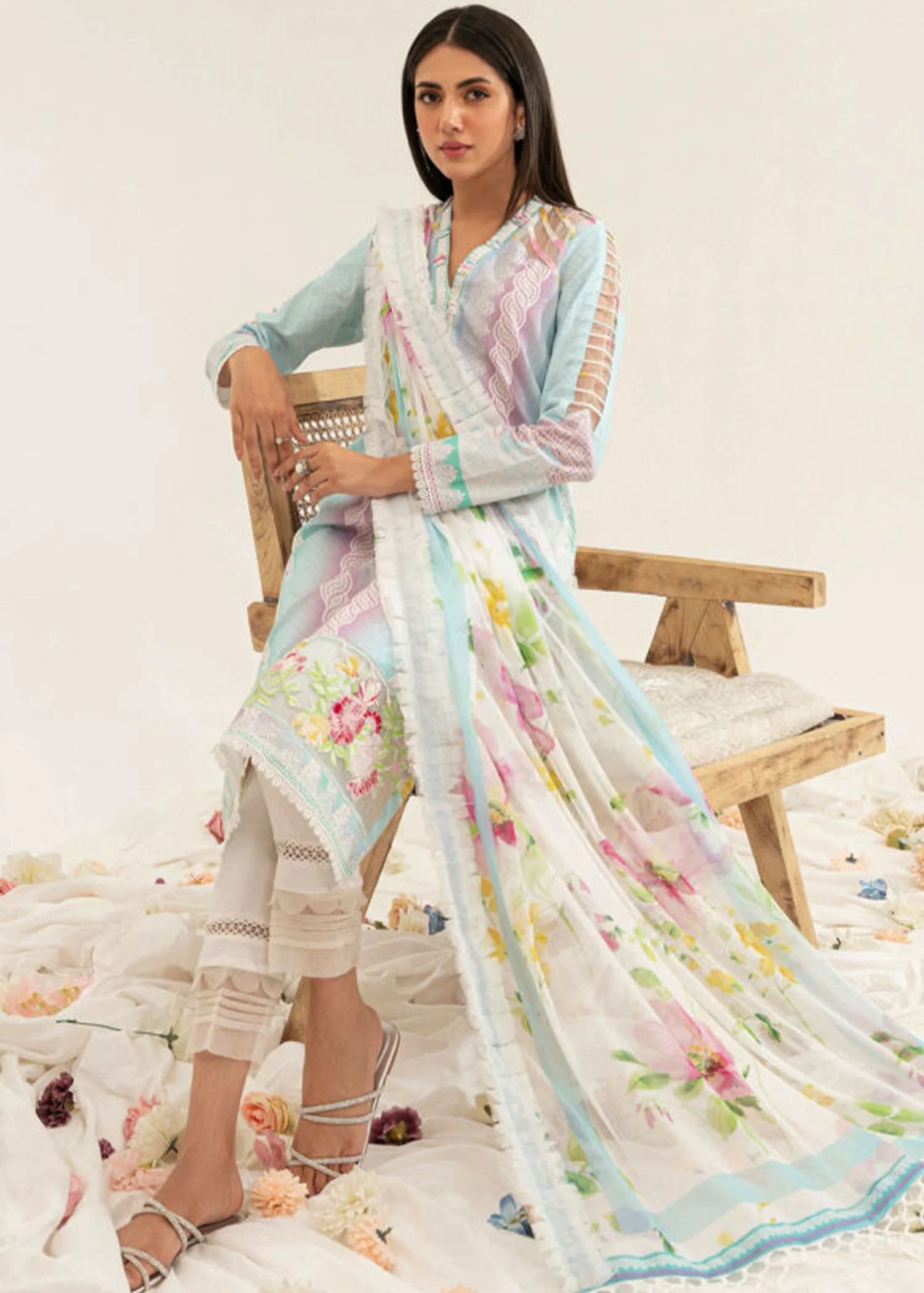 Asifa & Nabeel Leia Lawn Collection – ZETA (LL-20) - Image 2