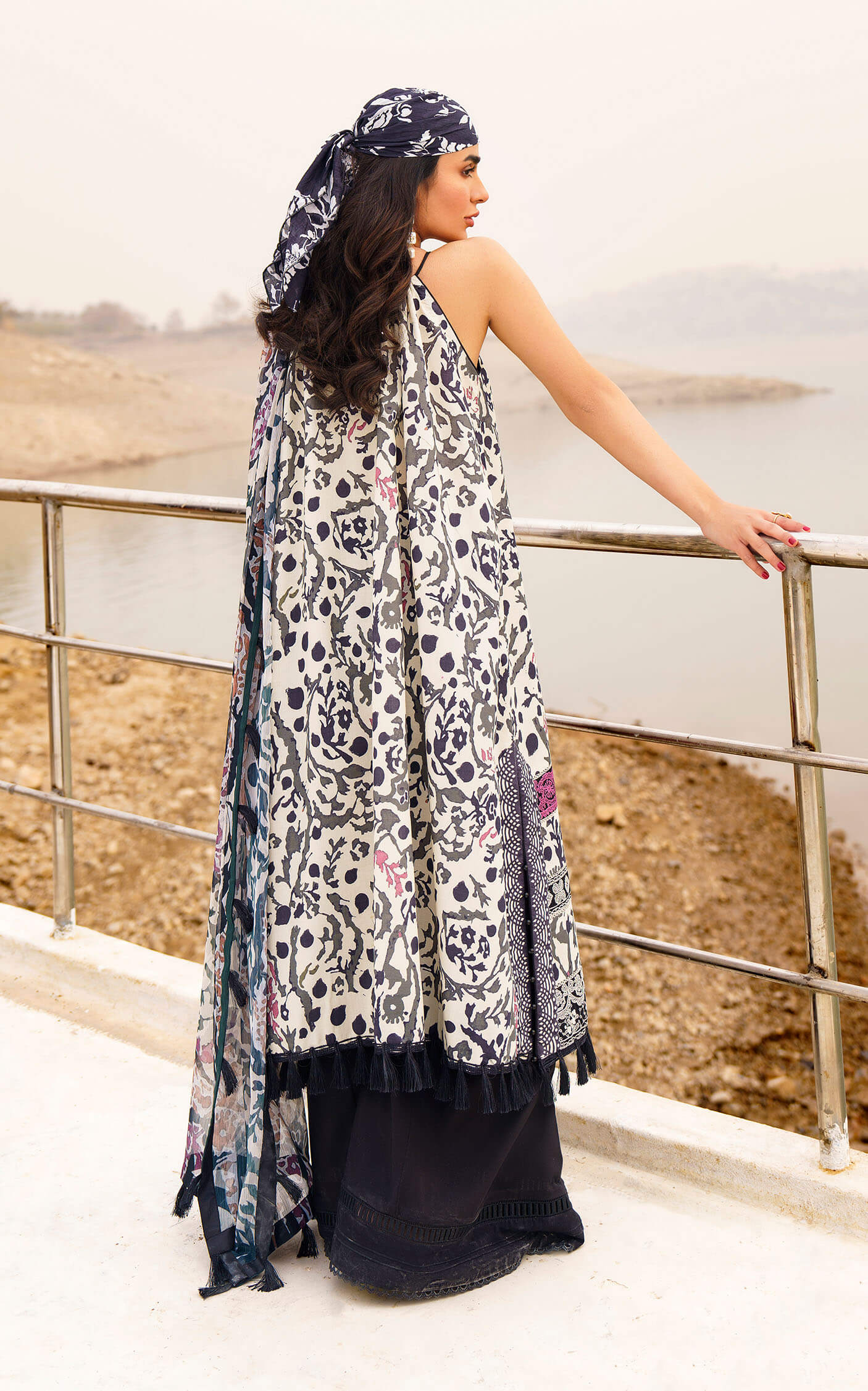 Asifa & Nabeel Meraki Lawn Collection – BEGONIA-U141M020 | Lawn - Image 5
