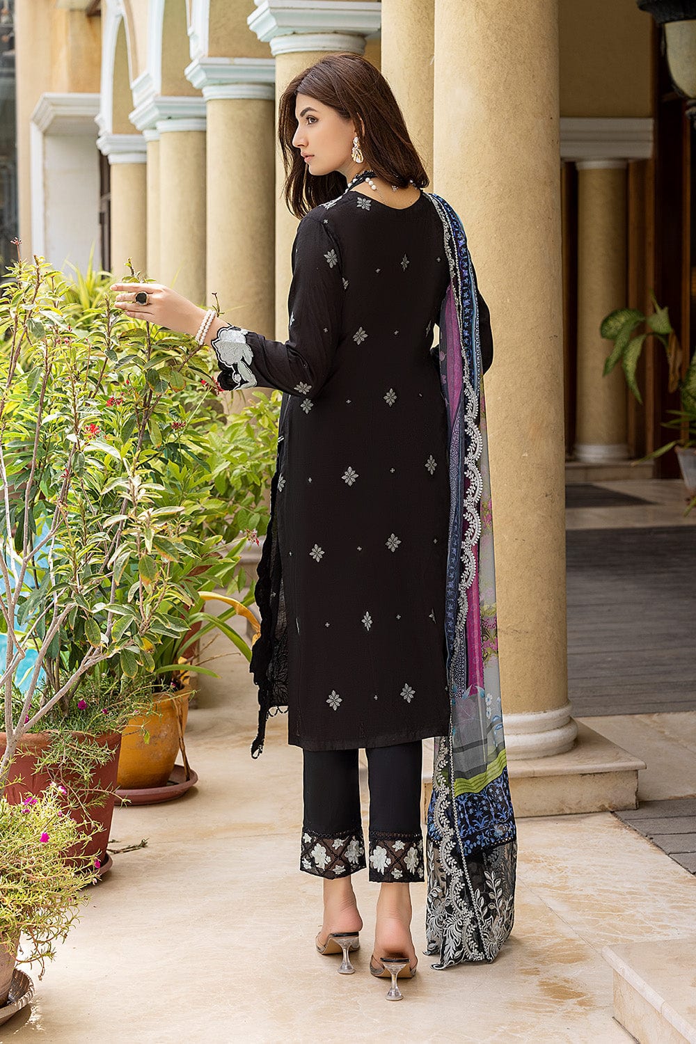 Azure Festive Luxury Lawn Collection 2022 – Dark Raven - Image 5