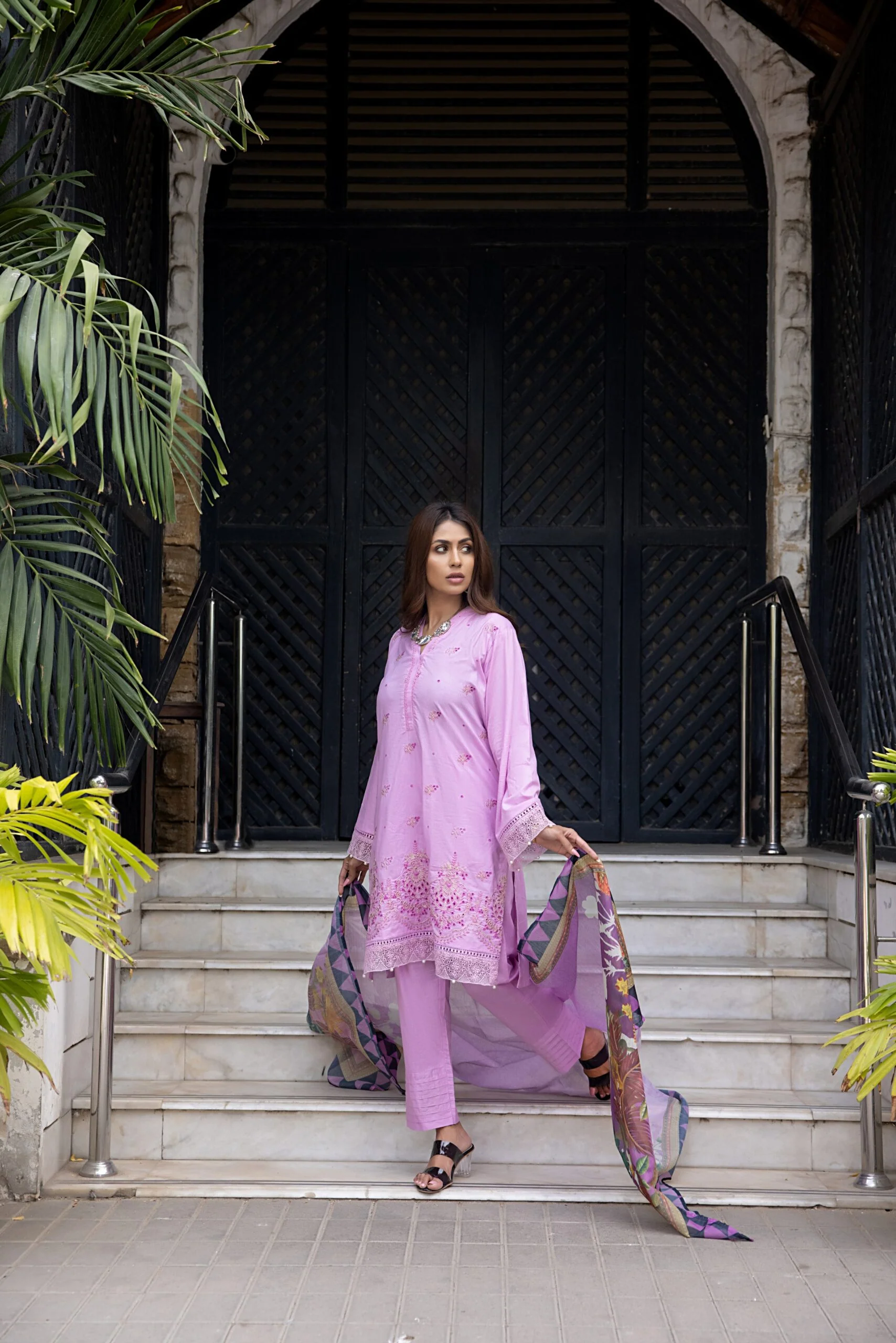 Bahaar X Regalia Stitched Collection – BRS-1 - Image 3