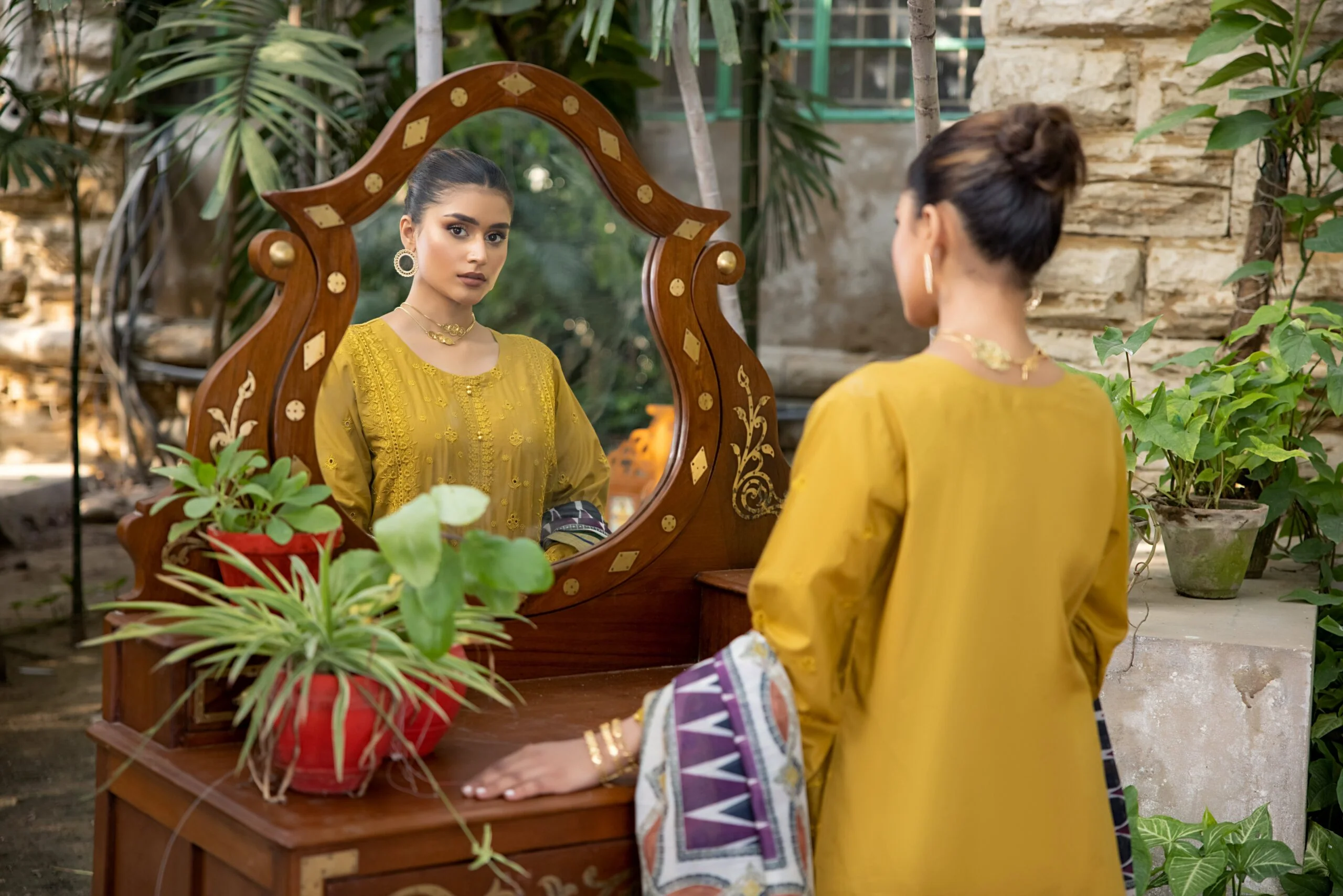 Bahaar X Regalia Stitched Collection – BRS-7 - Image 4