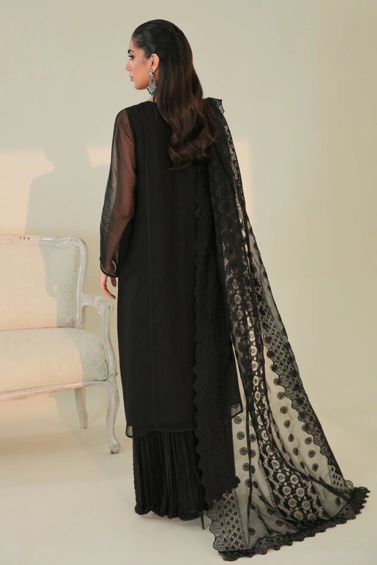 Baroque Embroidered Organza Dupatta-40 - Image 4
