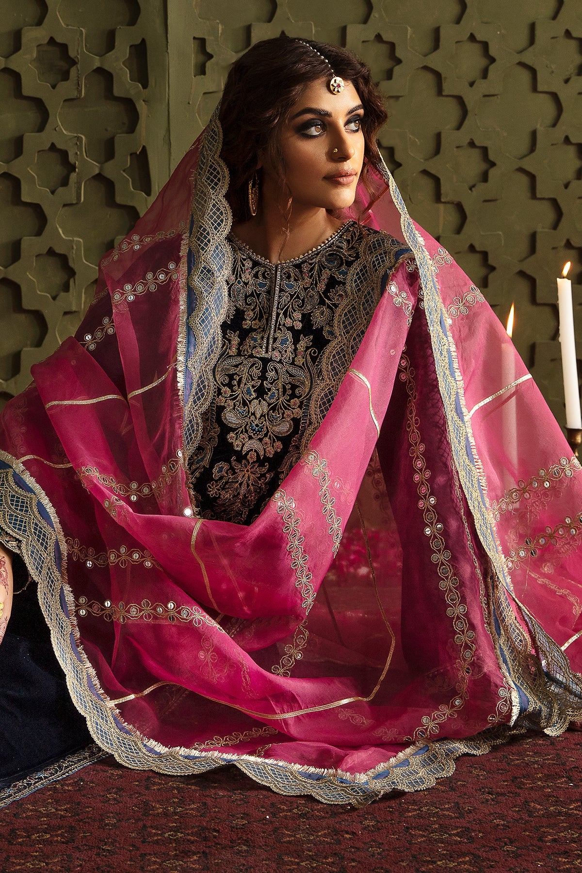 Baroque Embroidered Velvet Collection UF-463 - Image 3
